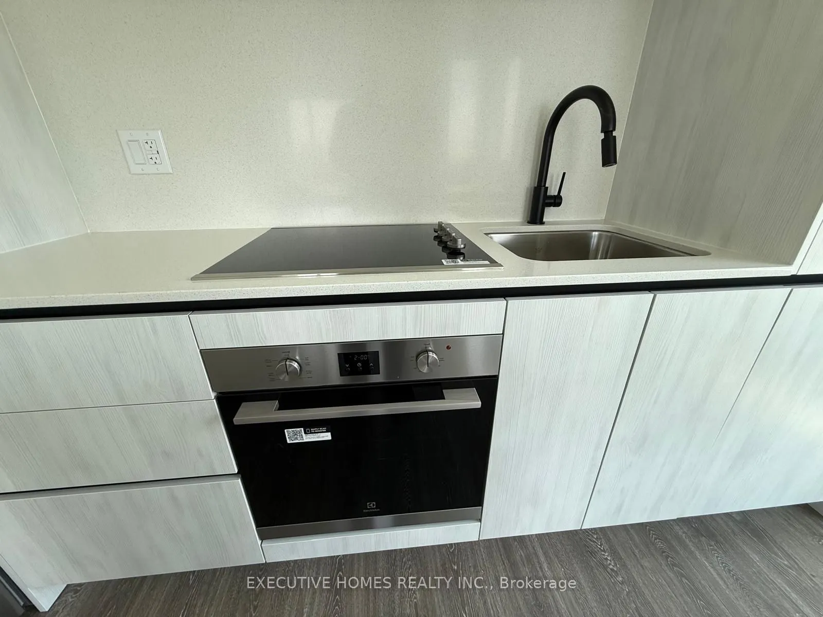 2495 Eglinton Avenue W, #705