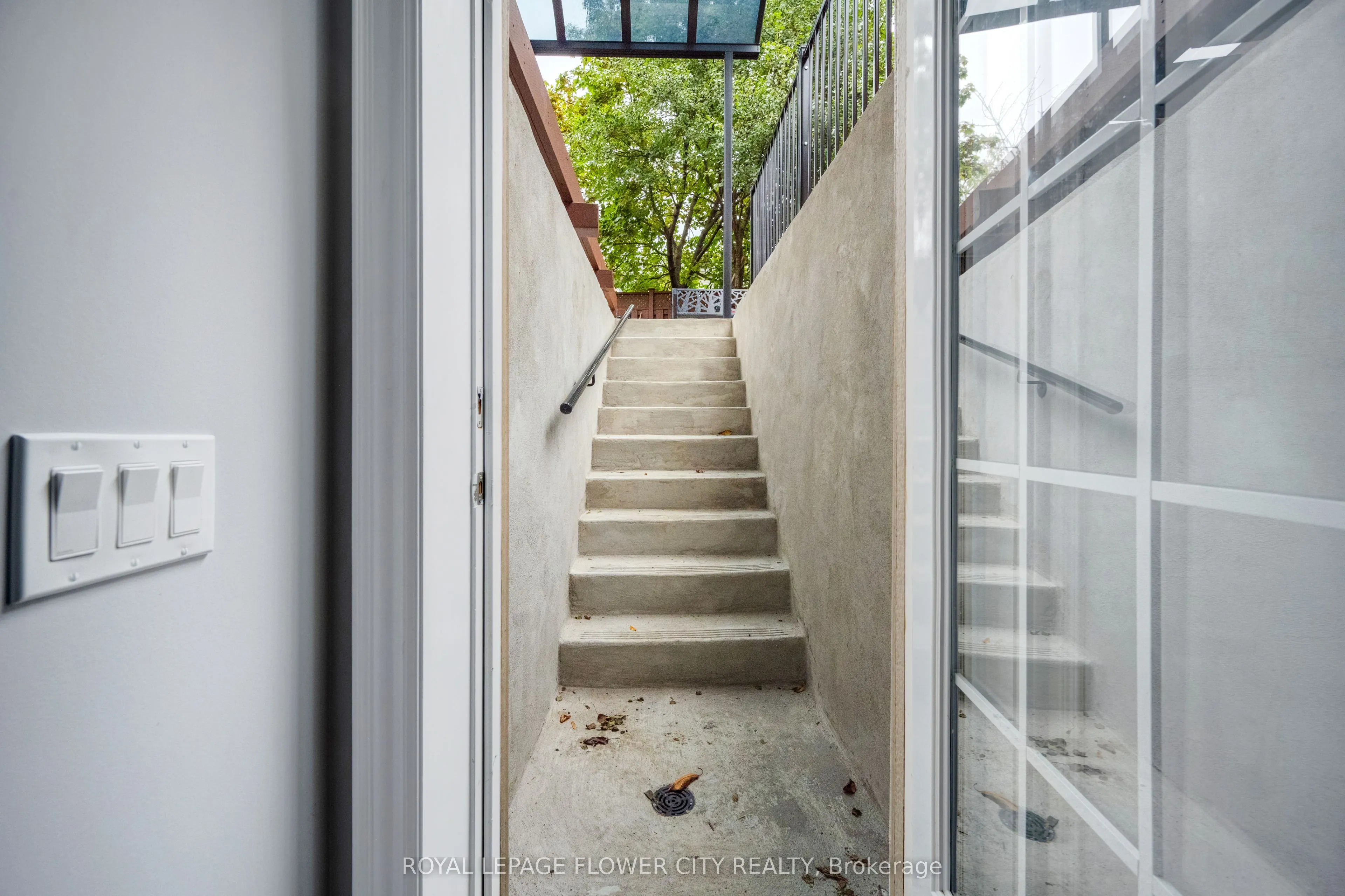 57 letty Avenue