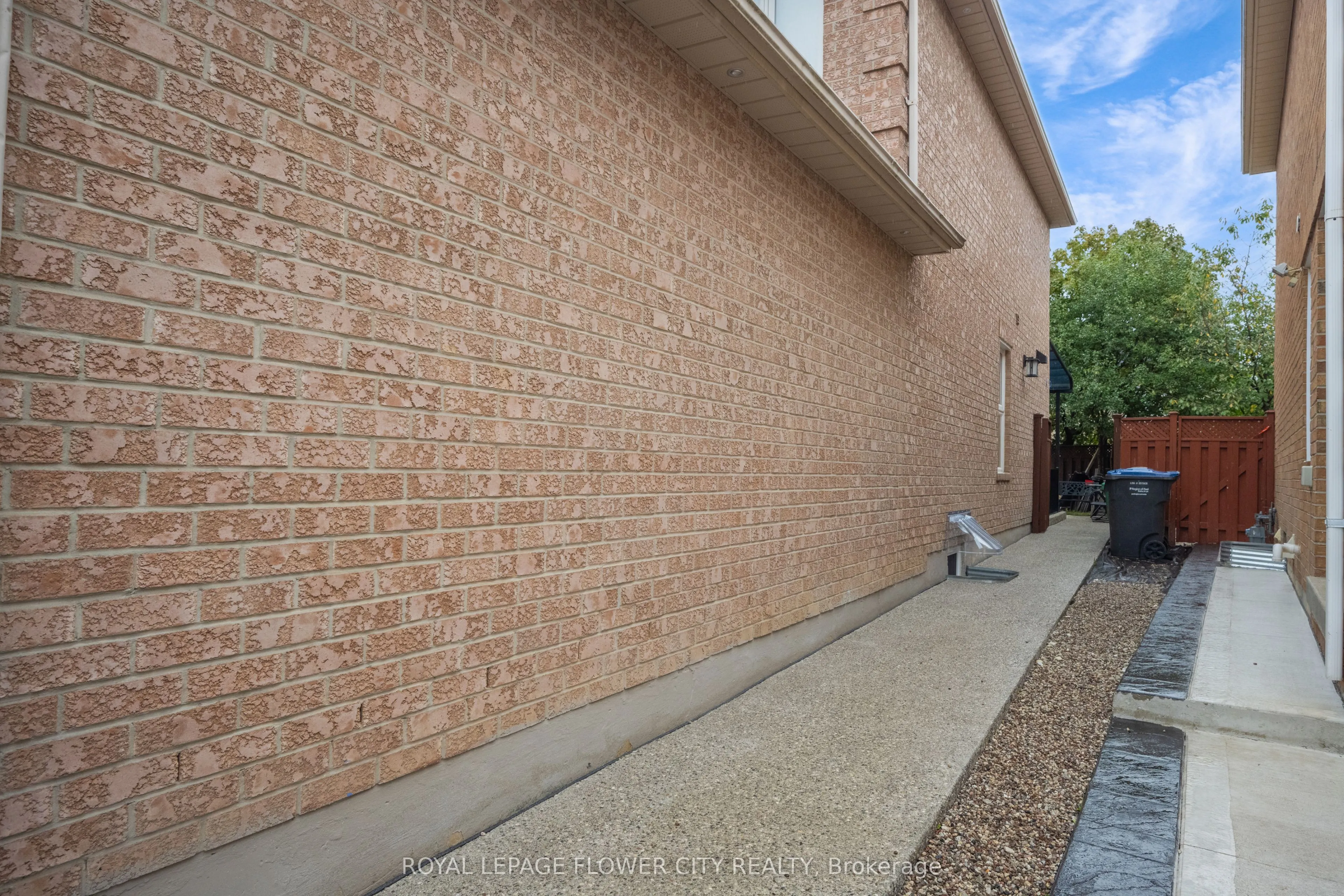 57 letty Avenue