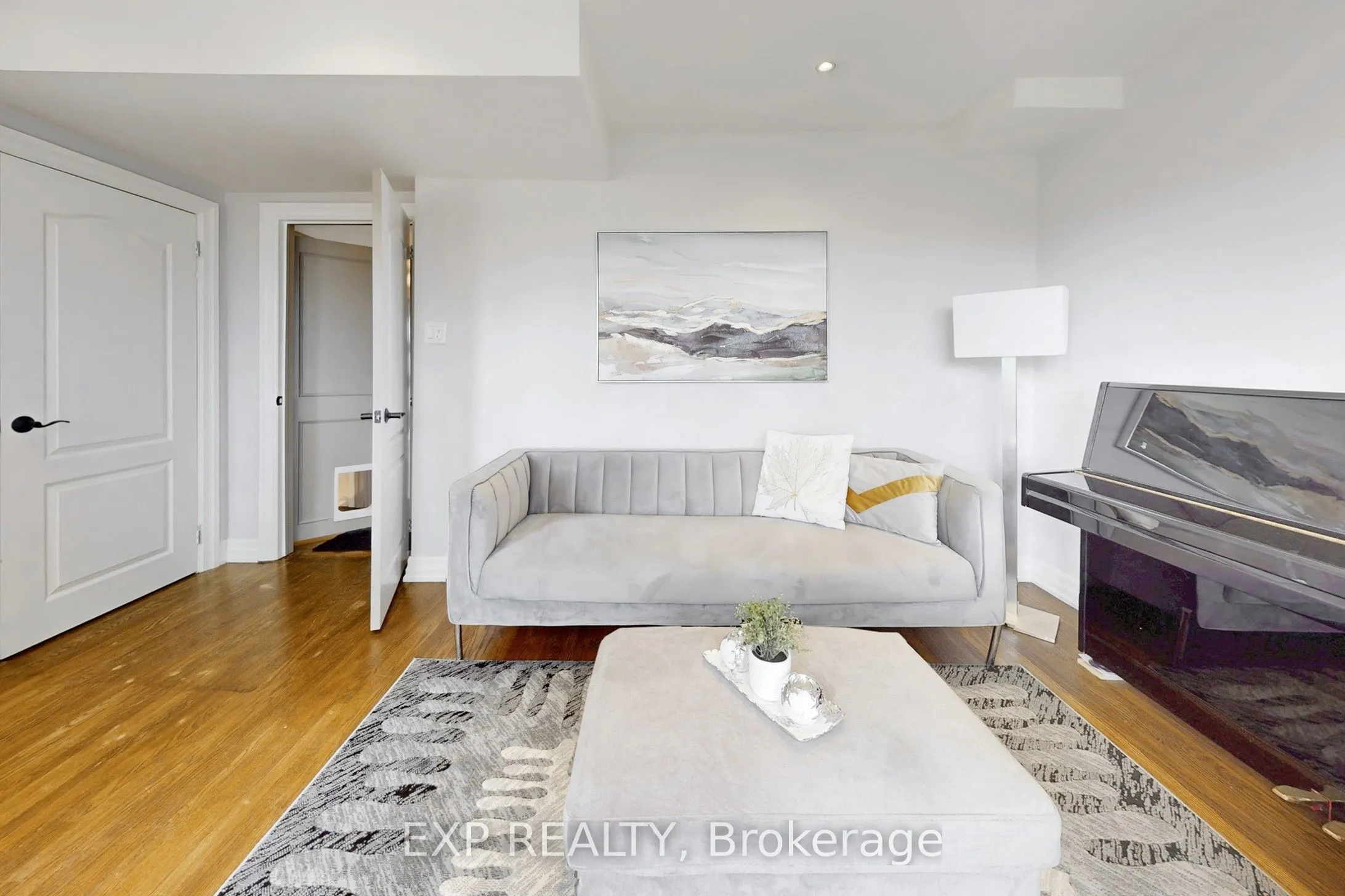 5 Lockton Crescent
