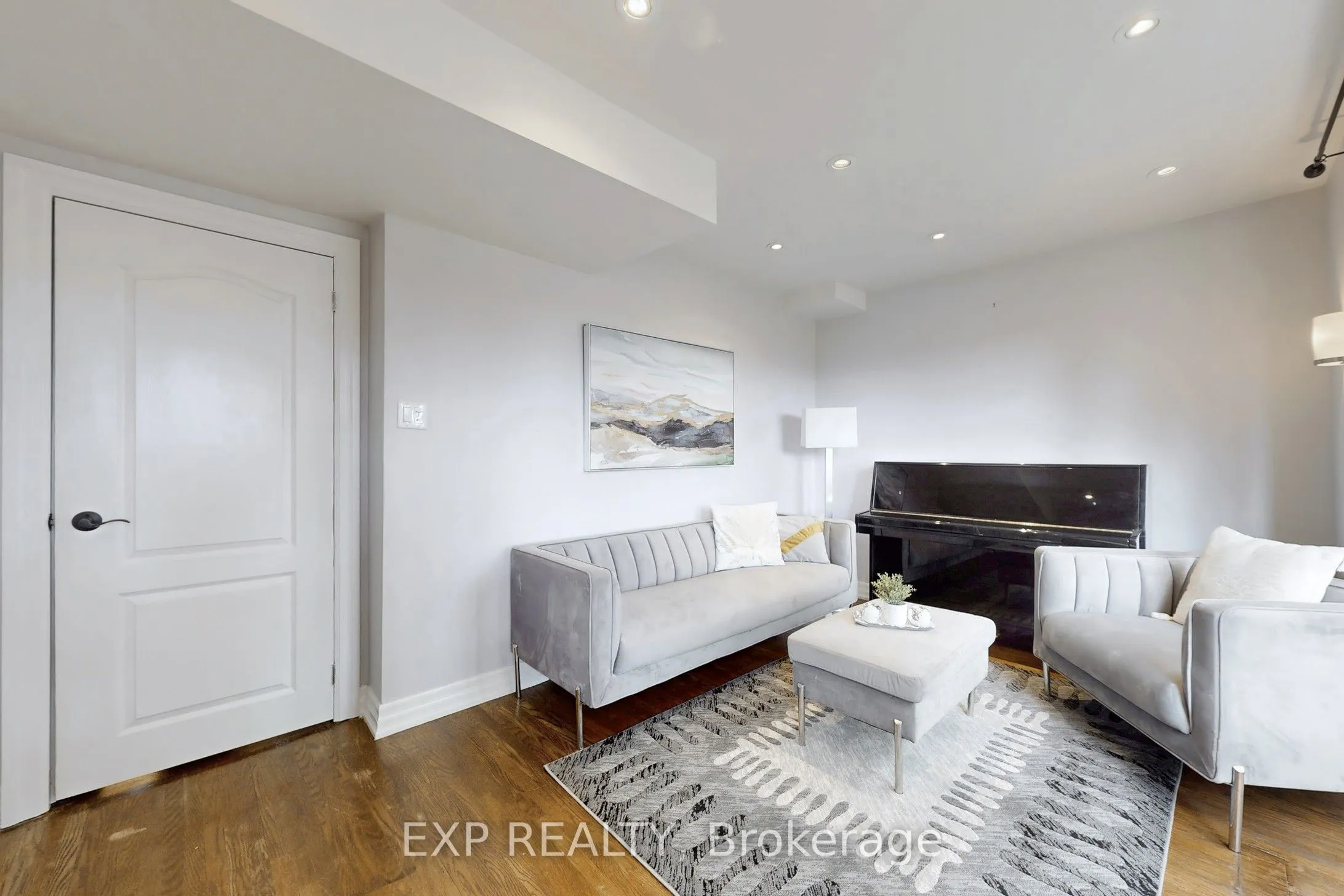 5 Lockton Crescent