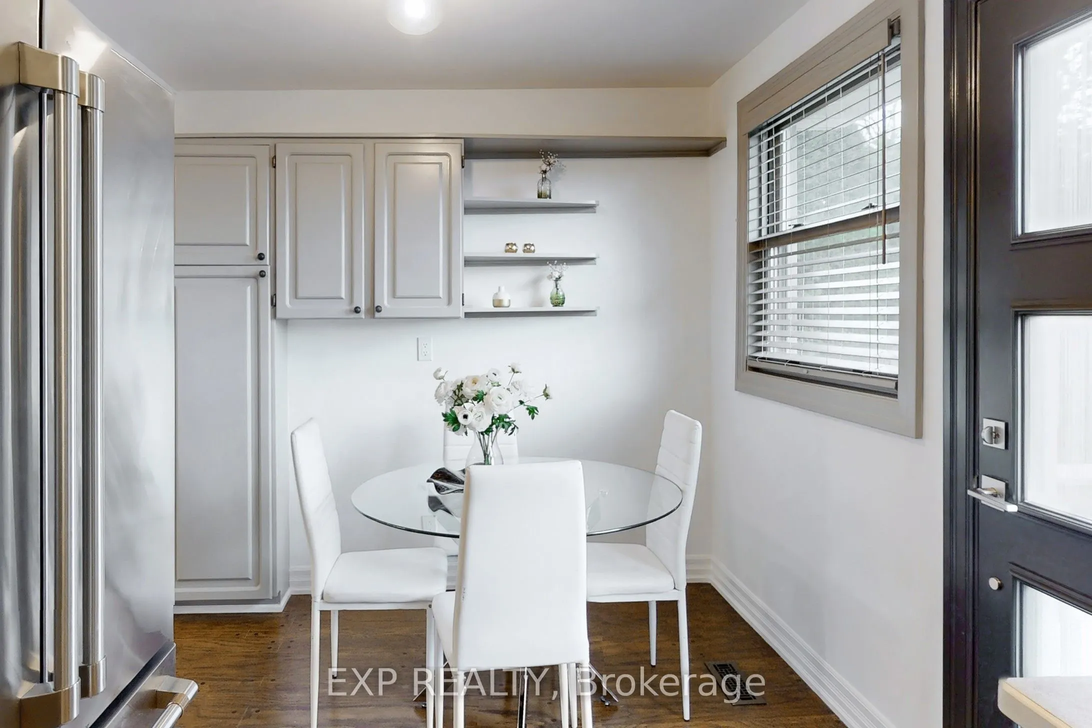 5 Lockton Crescent