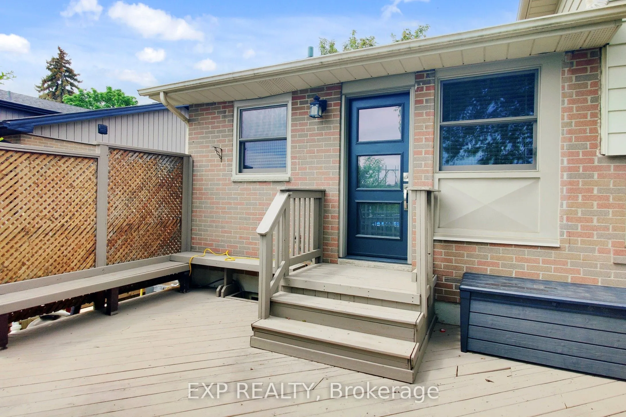 5 Lockton Crescent