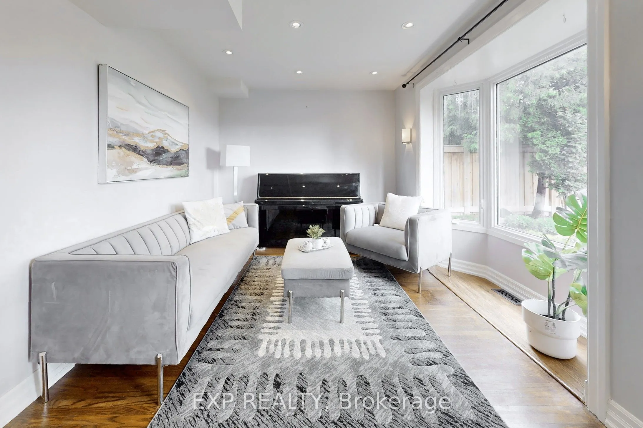 5 Lockton Crescent