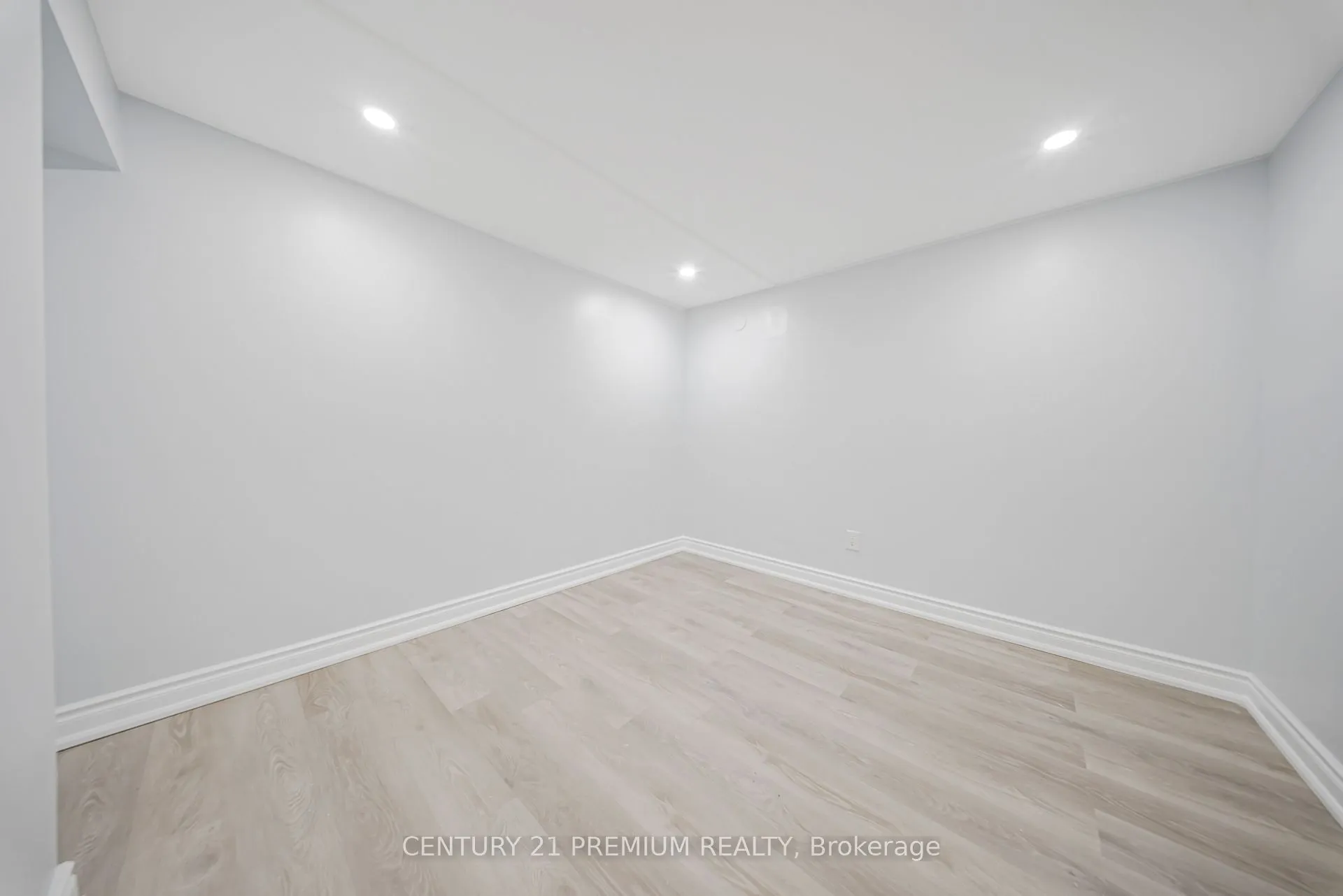 3 Garland Court