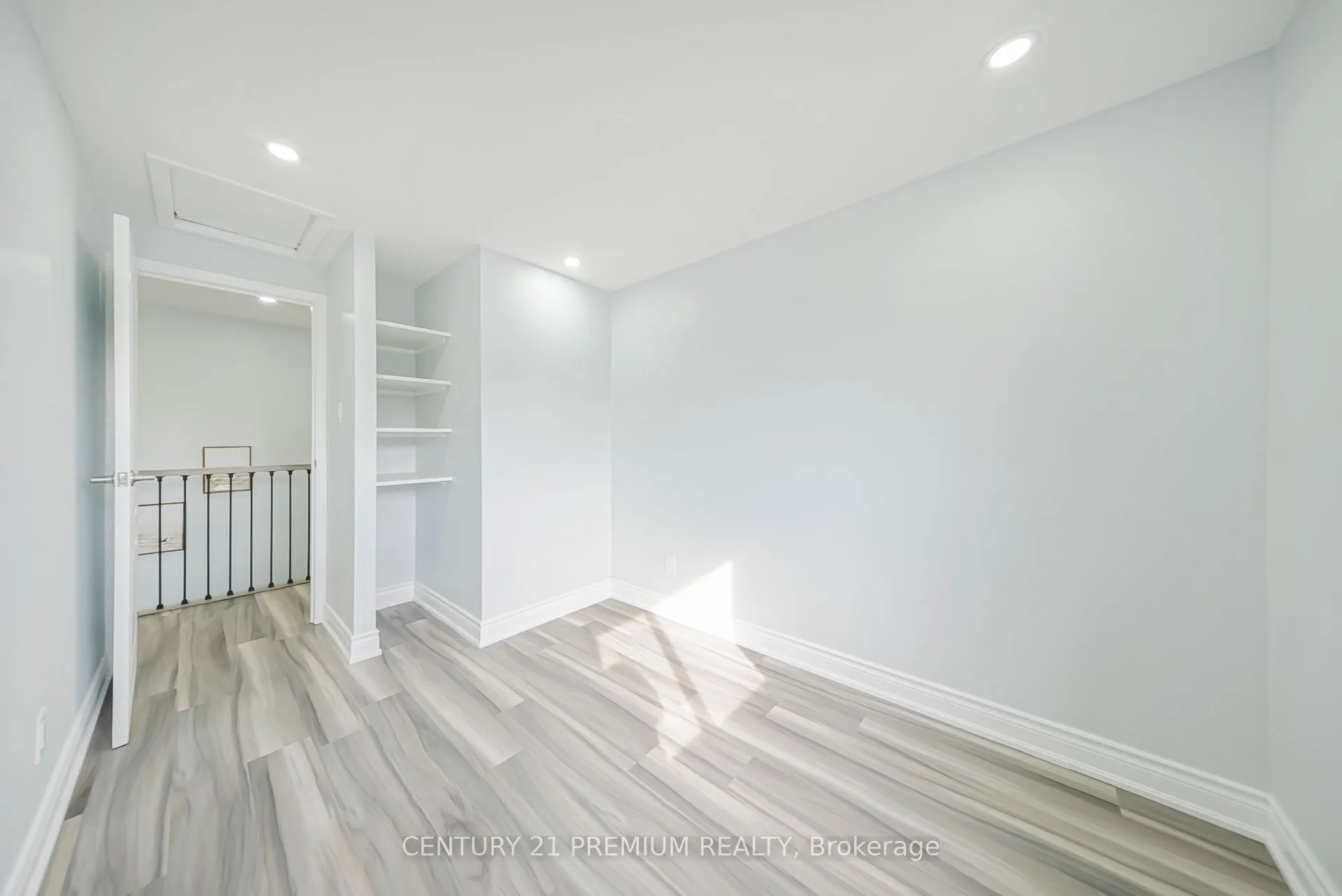 3 Garland Court