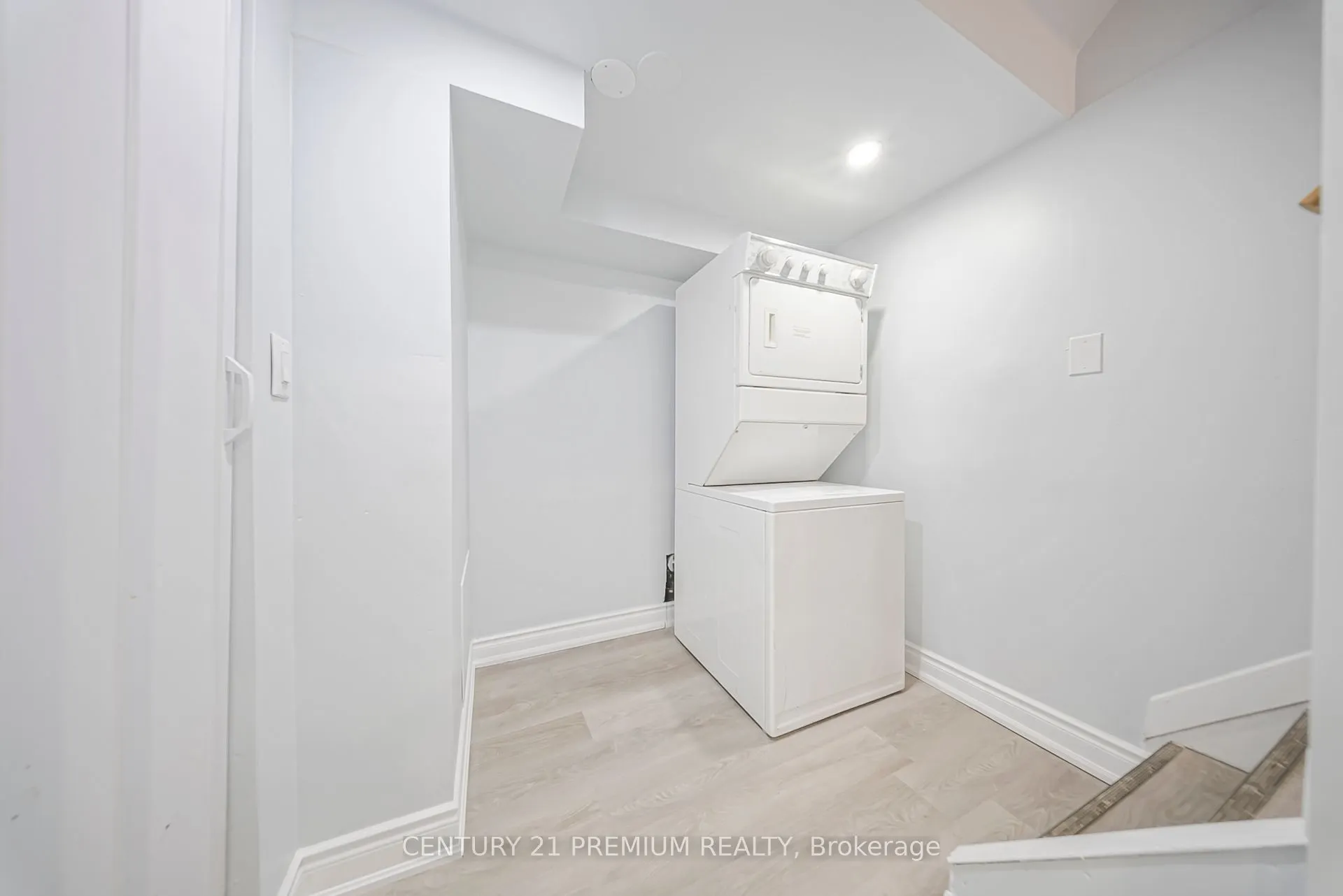3 Garland Court
