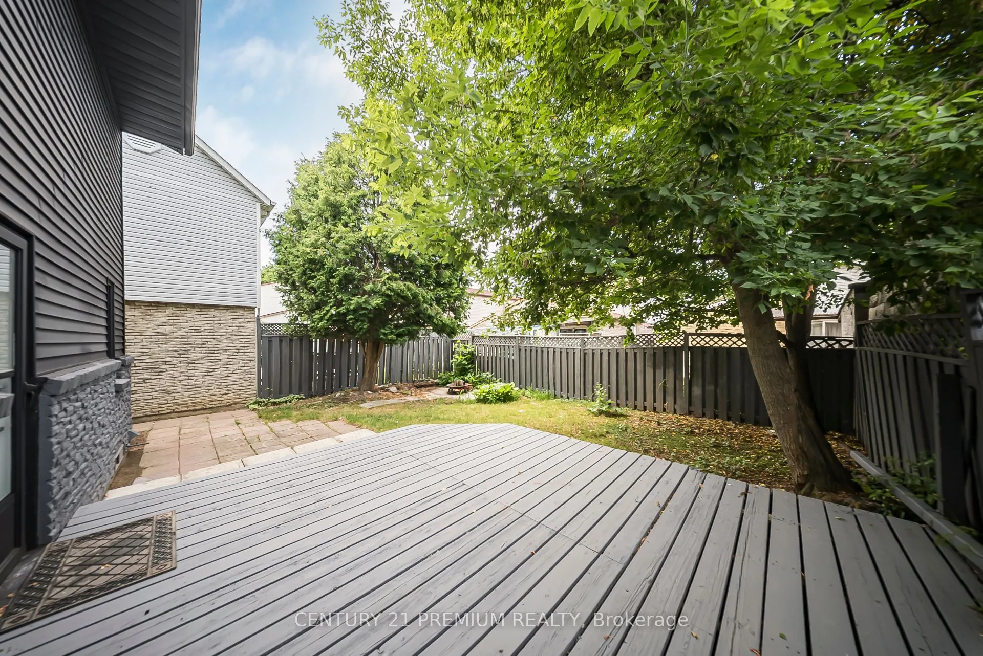3 Garland Court