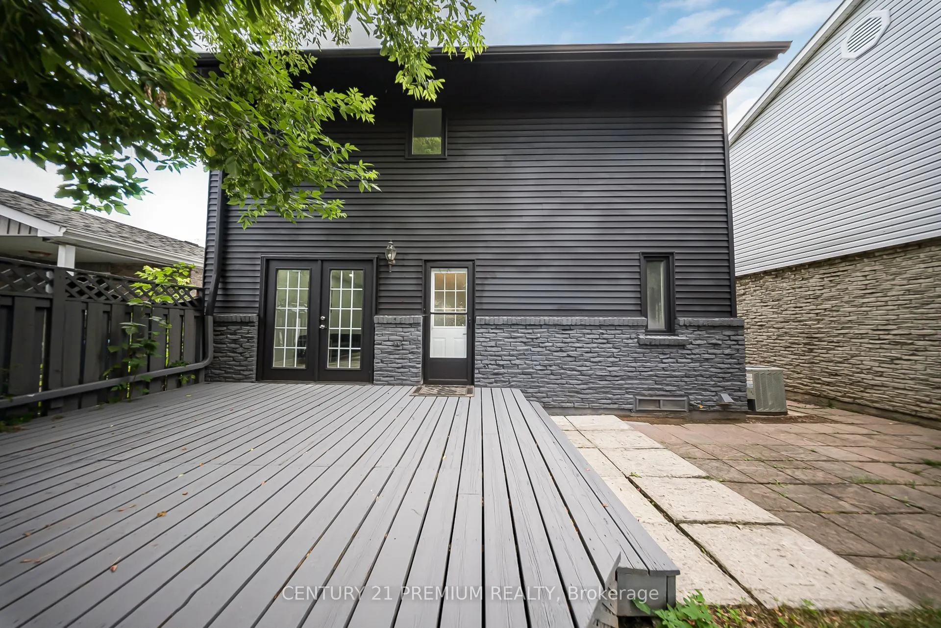 3 Garland Court