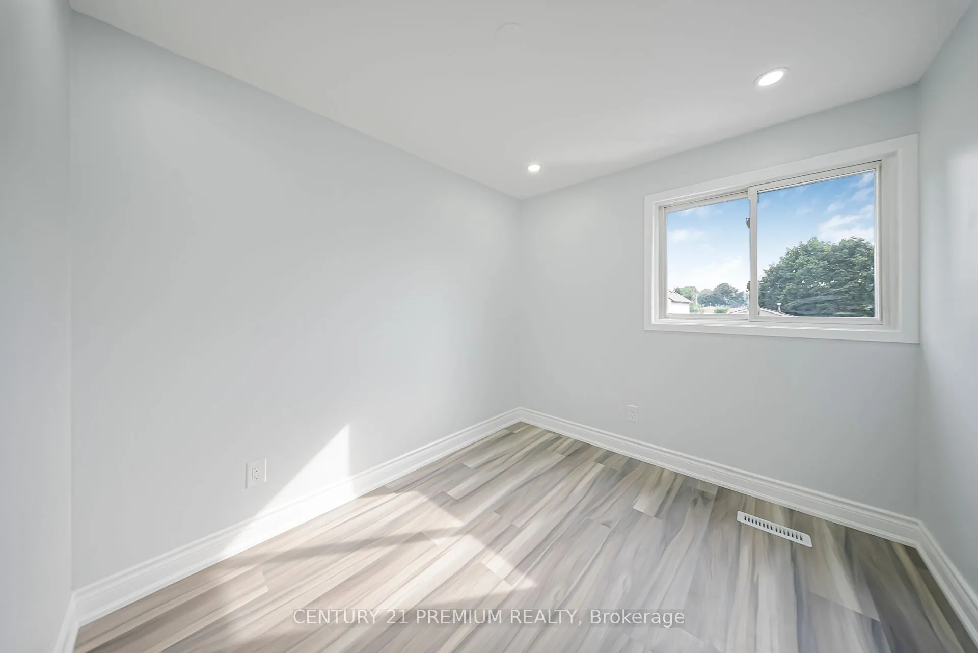 3 Garland Court
