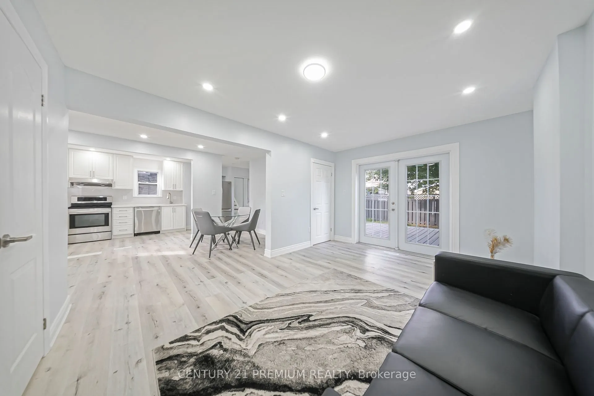 3 Garland Court
