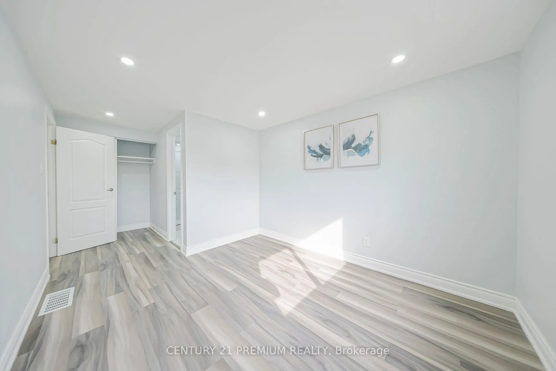 3 Garland Court