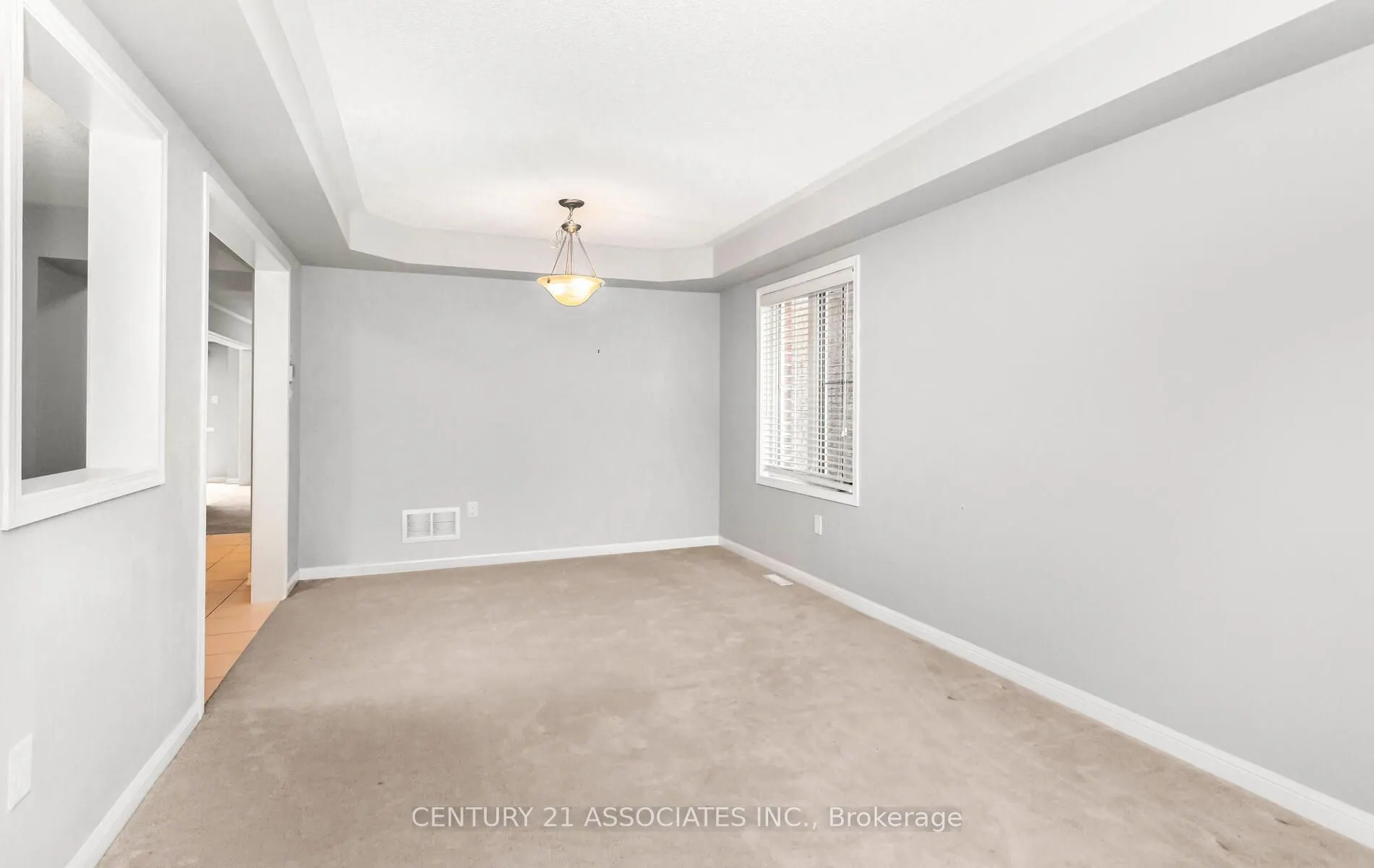 261 Gleave ( Upper Level) Terrace
