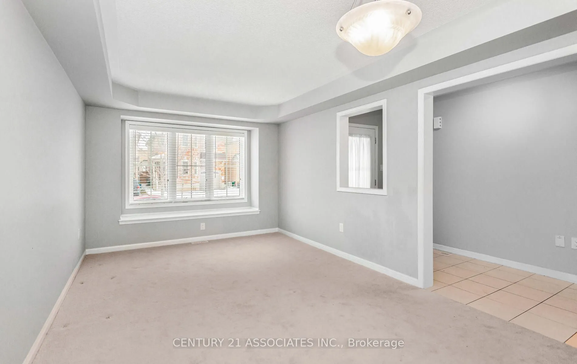 261 Gleave ( Upper Level) Terrace