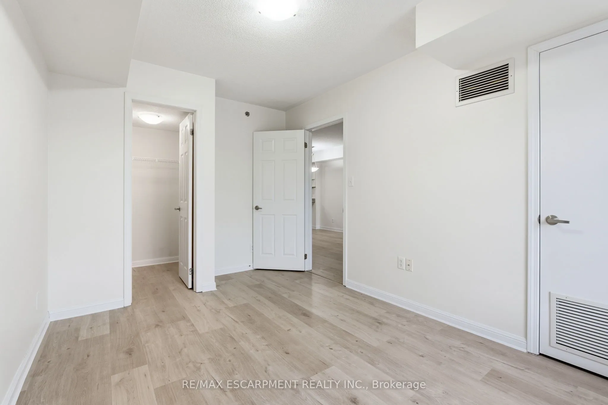 3060 Rotary Way, #427