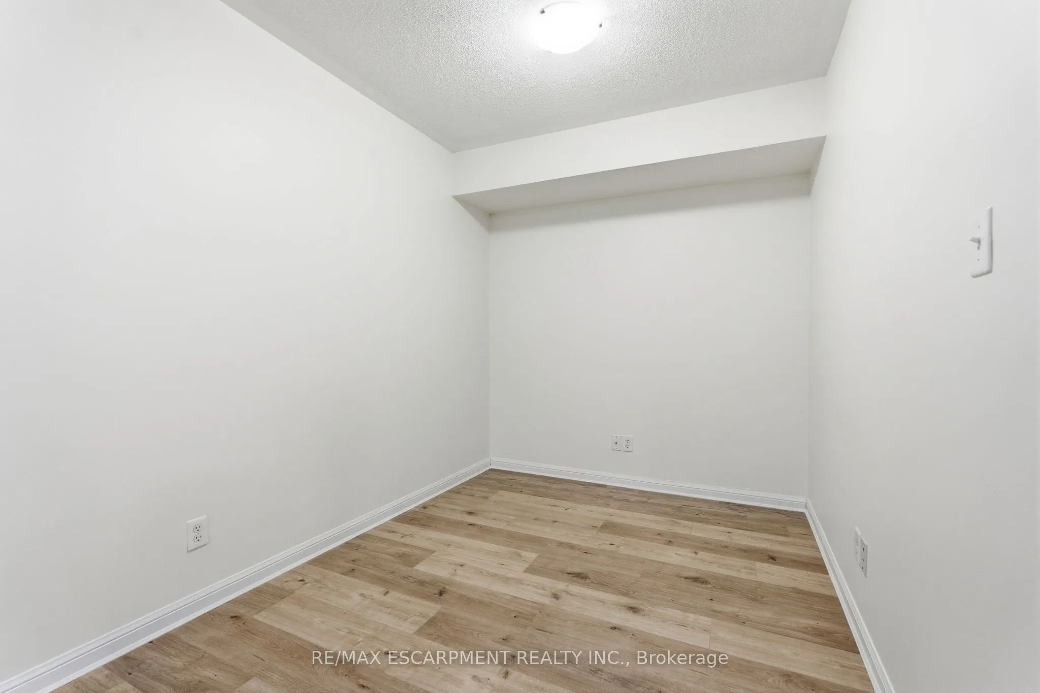 3060 Rotary Way, #427