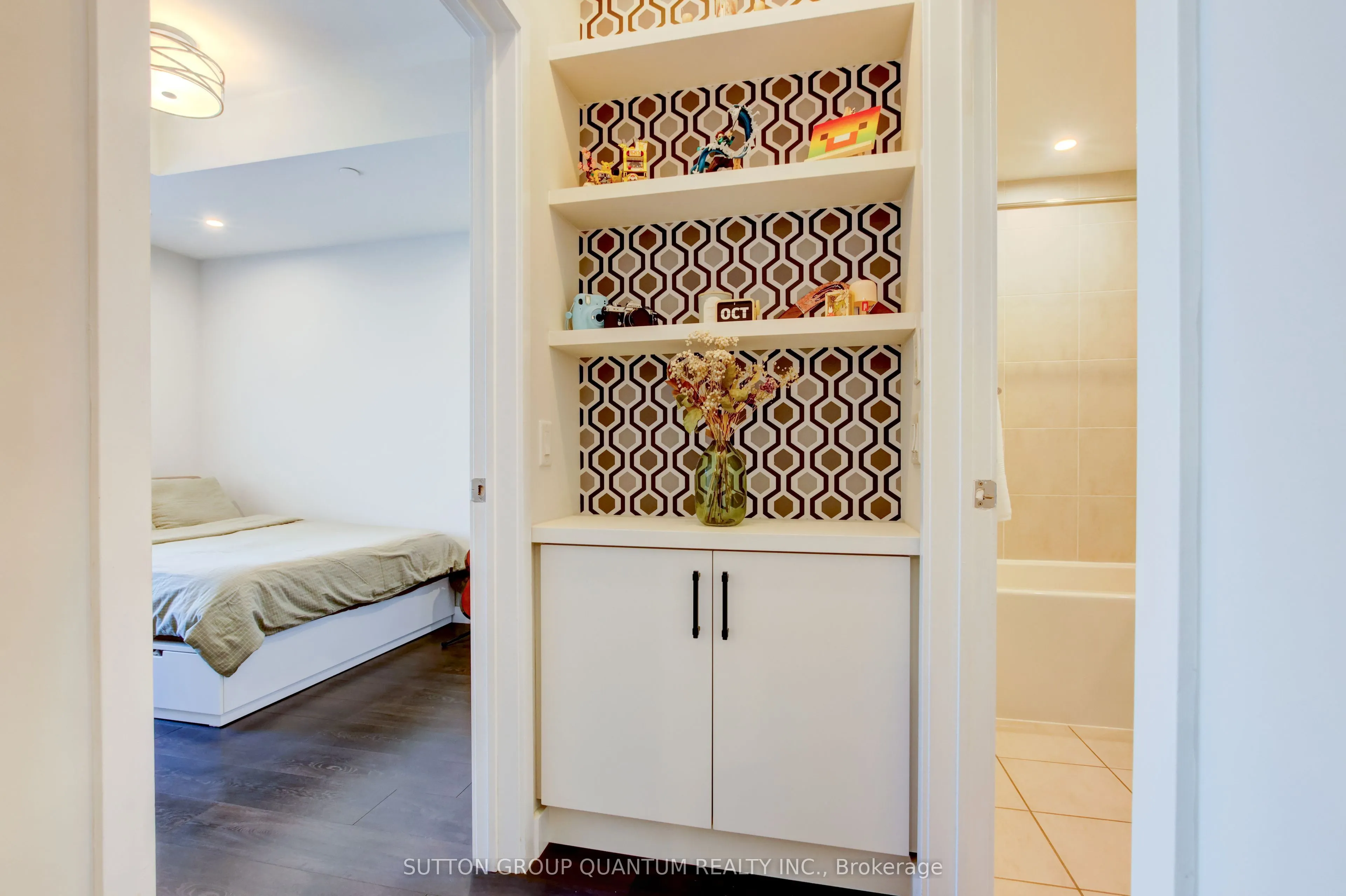 5035 Harvard Road, #115