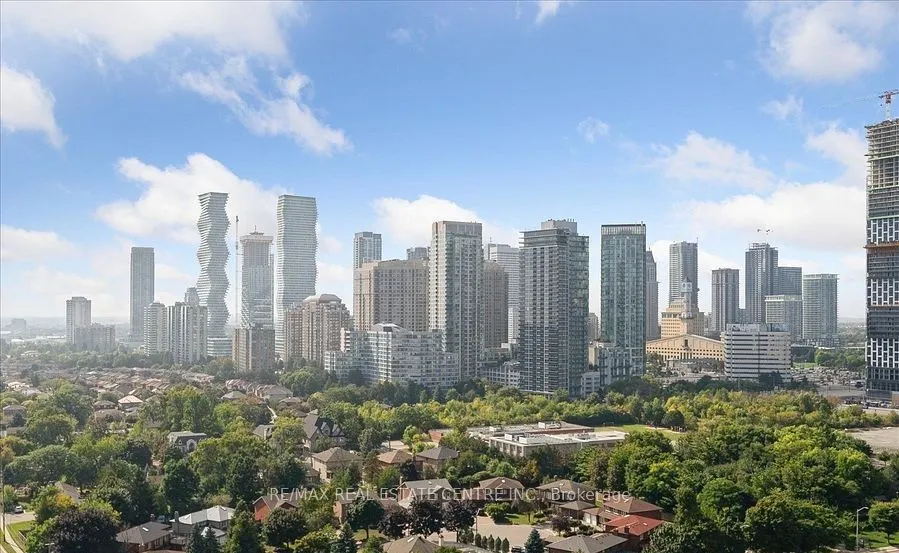 36 ELM Drive, #3703