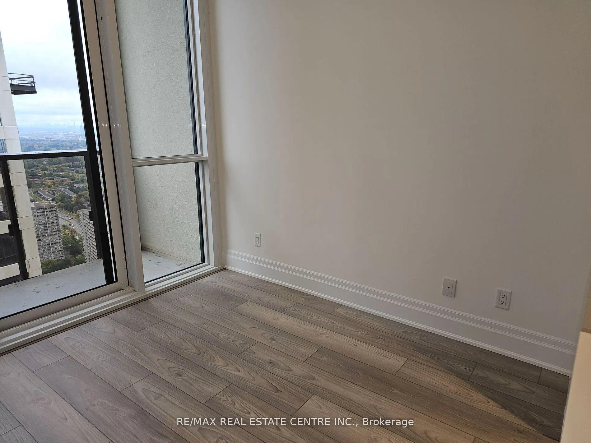 36 ELM Drive, #3703