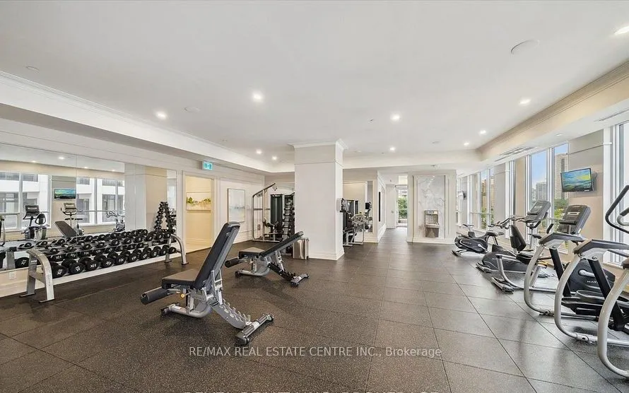 36 ELM Drive, #3703