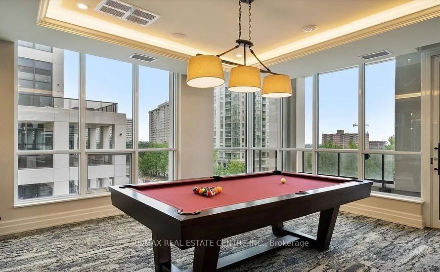 36 ELM Drive, #3703