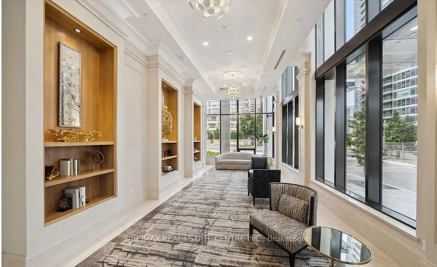 36 ELM Drive, #3703