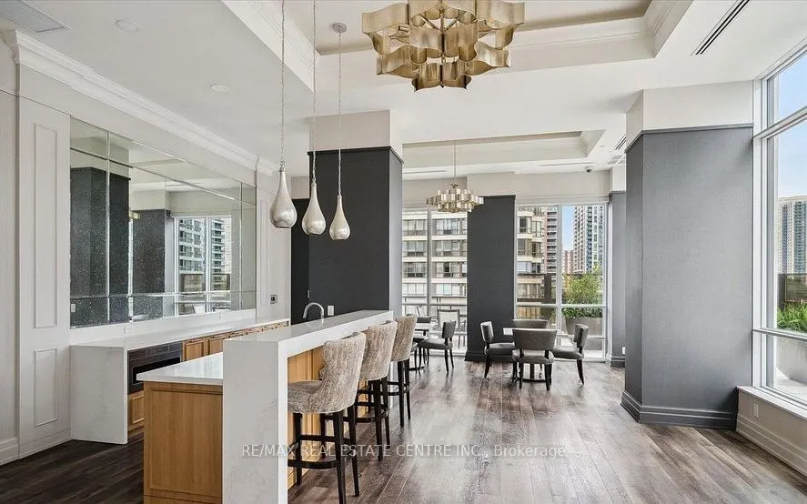 36 ELM Drive, #3703