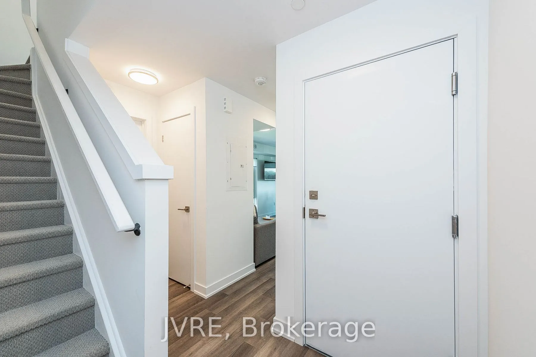195 Veterans Drive, #5