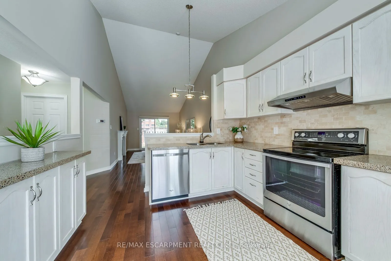 2435 Woodward Avenue, #15