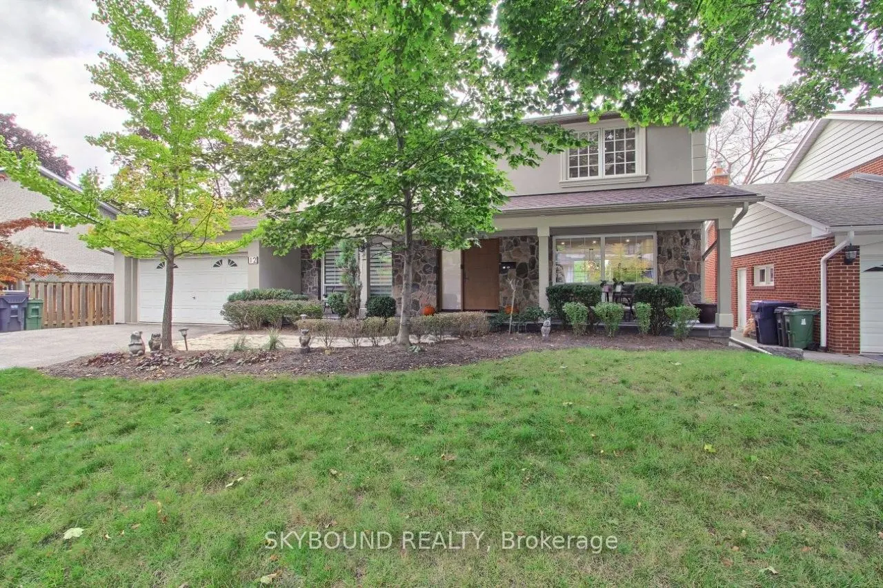 12 Queensborough Crescent