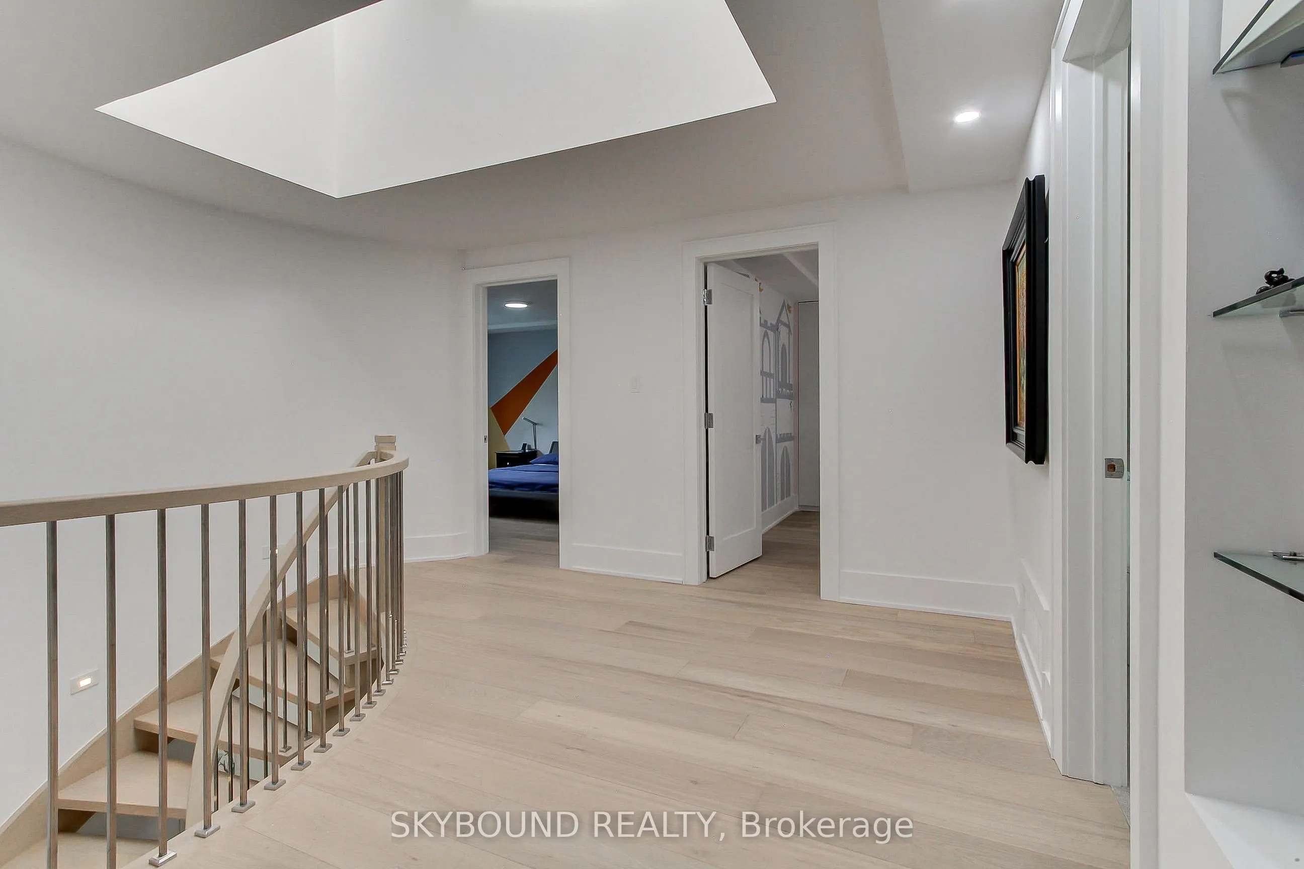 12 Queensborough Crescent
