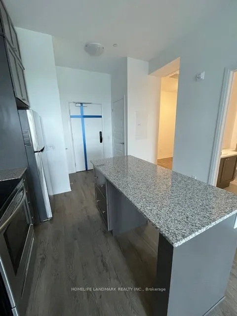 95 Dundas Street S, #411