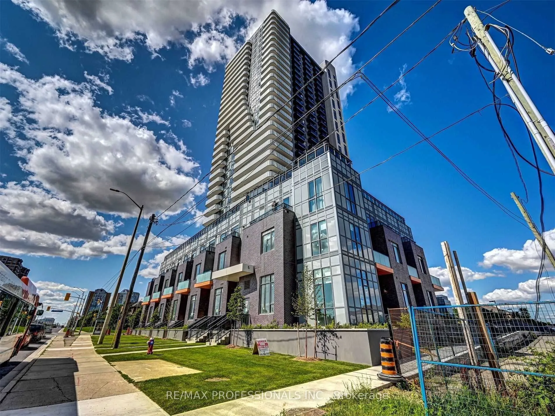 8 Nahani Way, #2805
