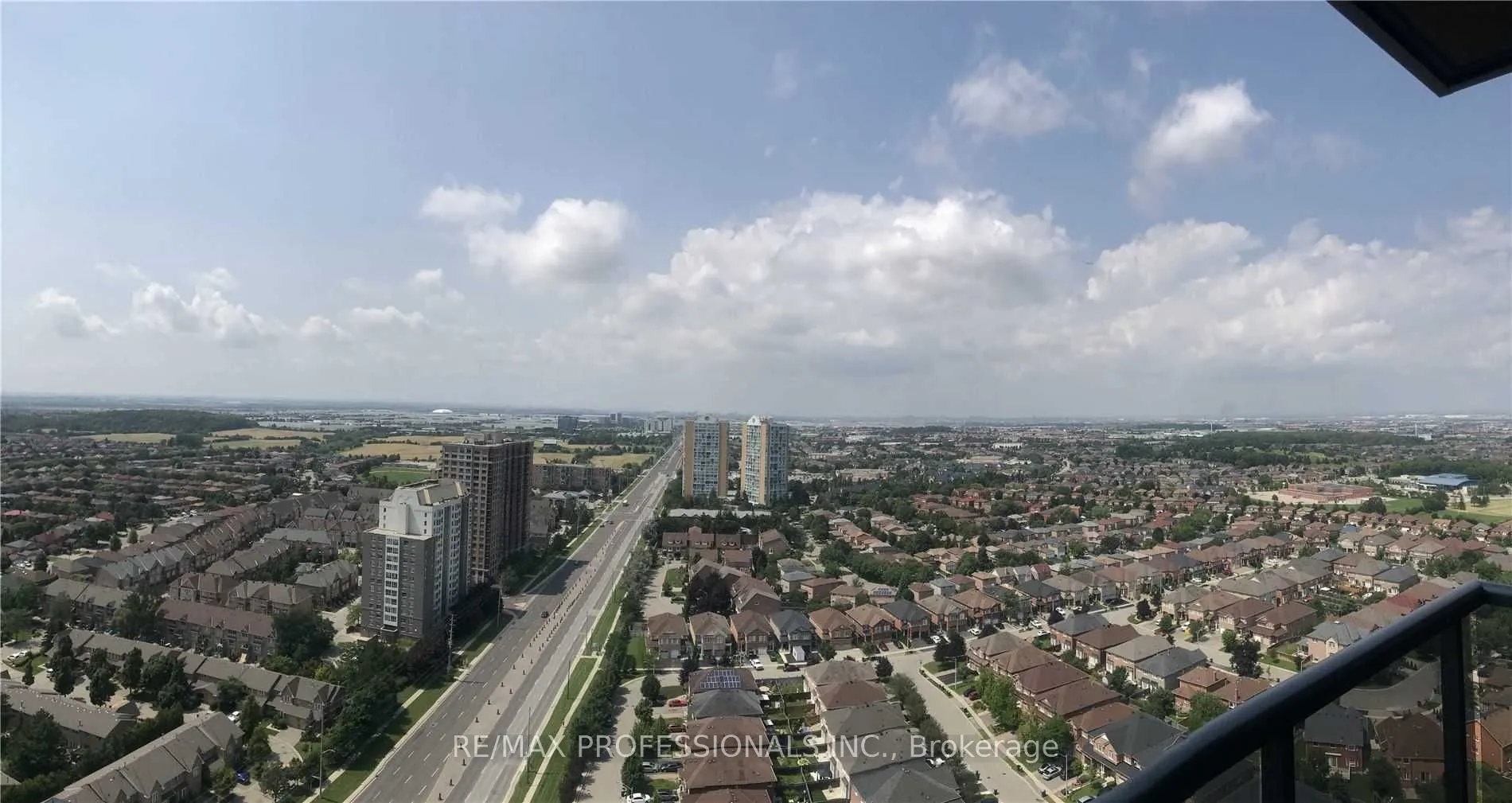 8 Nahani Way, #2805