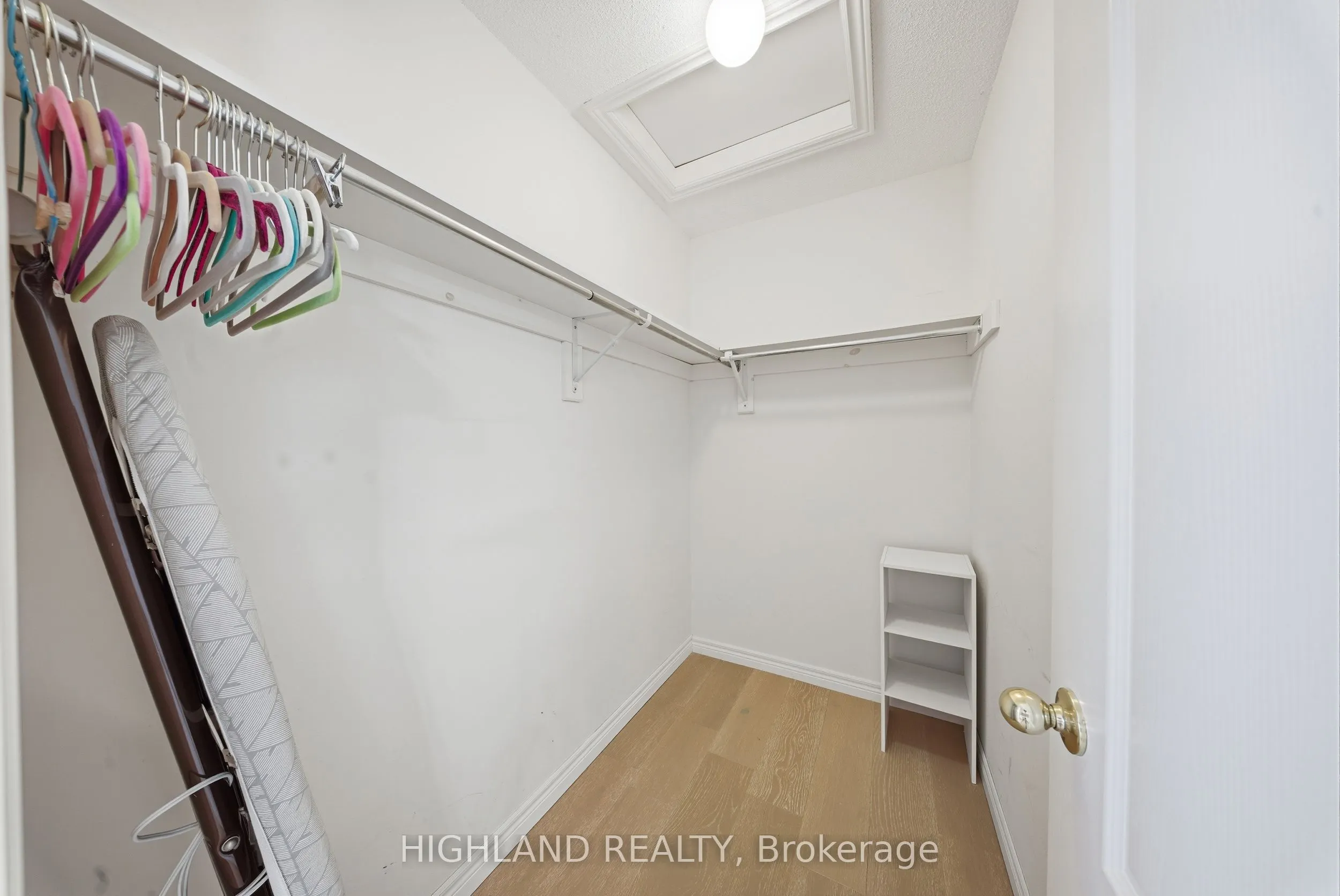 426 Hidden Trail
