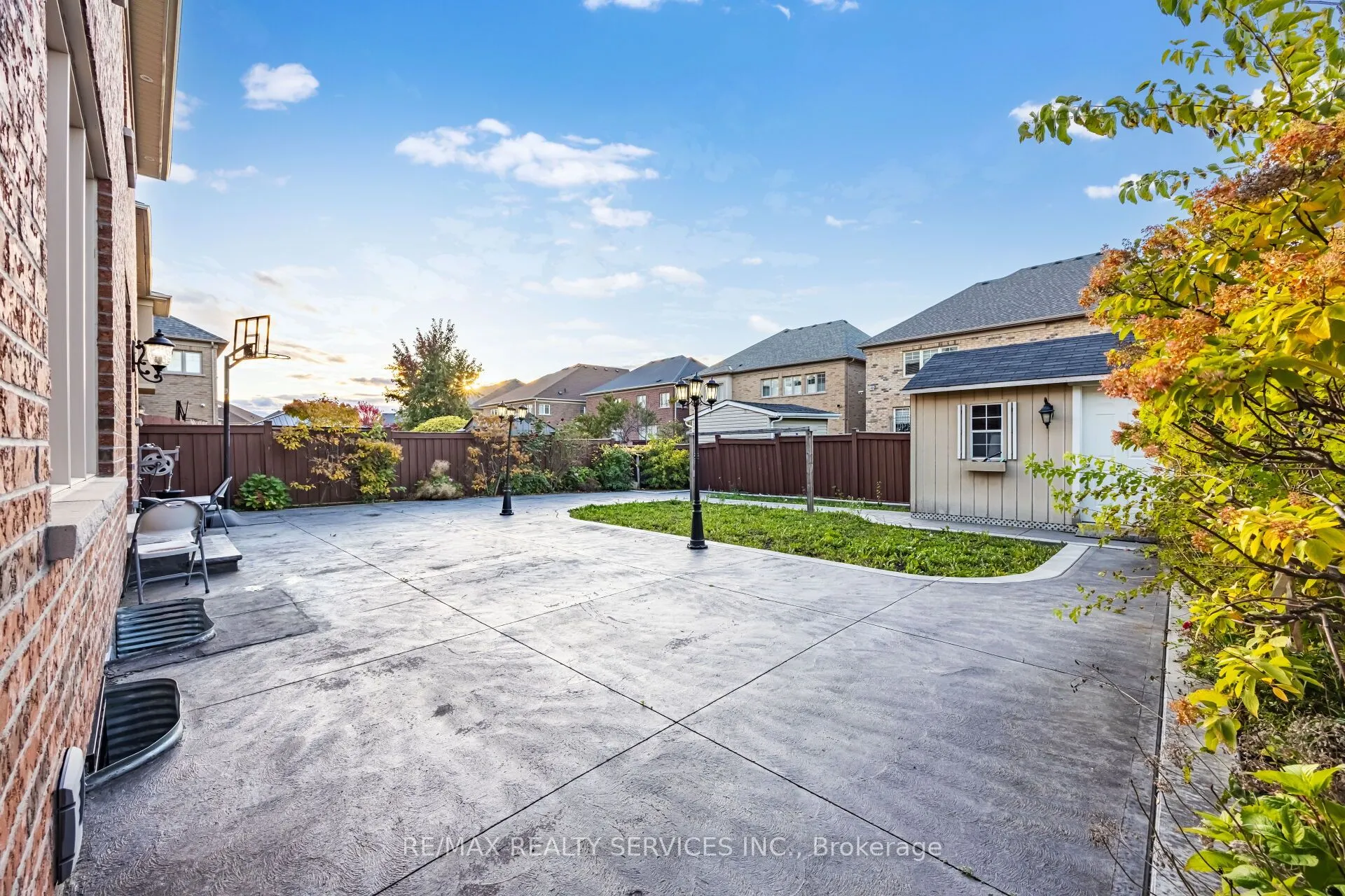 51 Midsummer Drive
