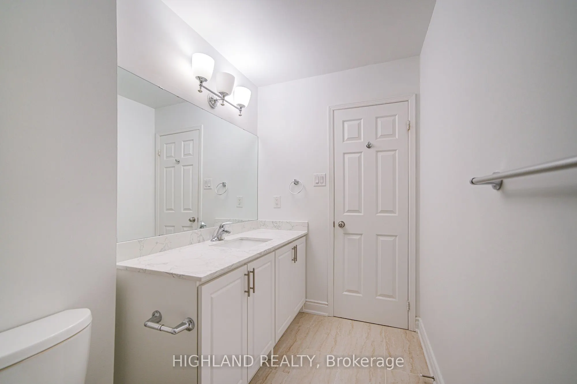 671 Dinsmore Court