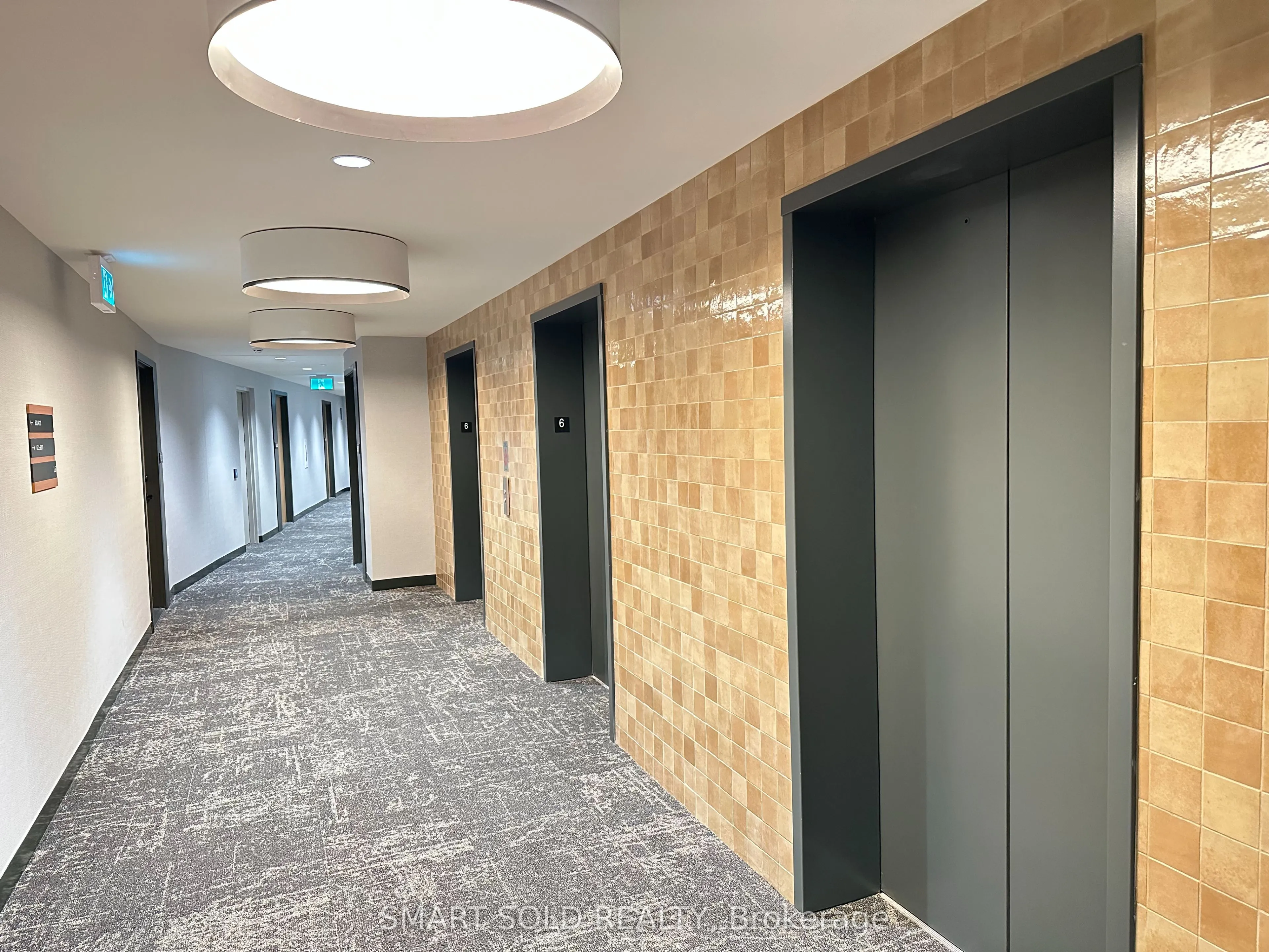 2495 Eglinton Avenue W, #606