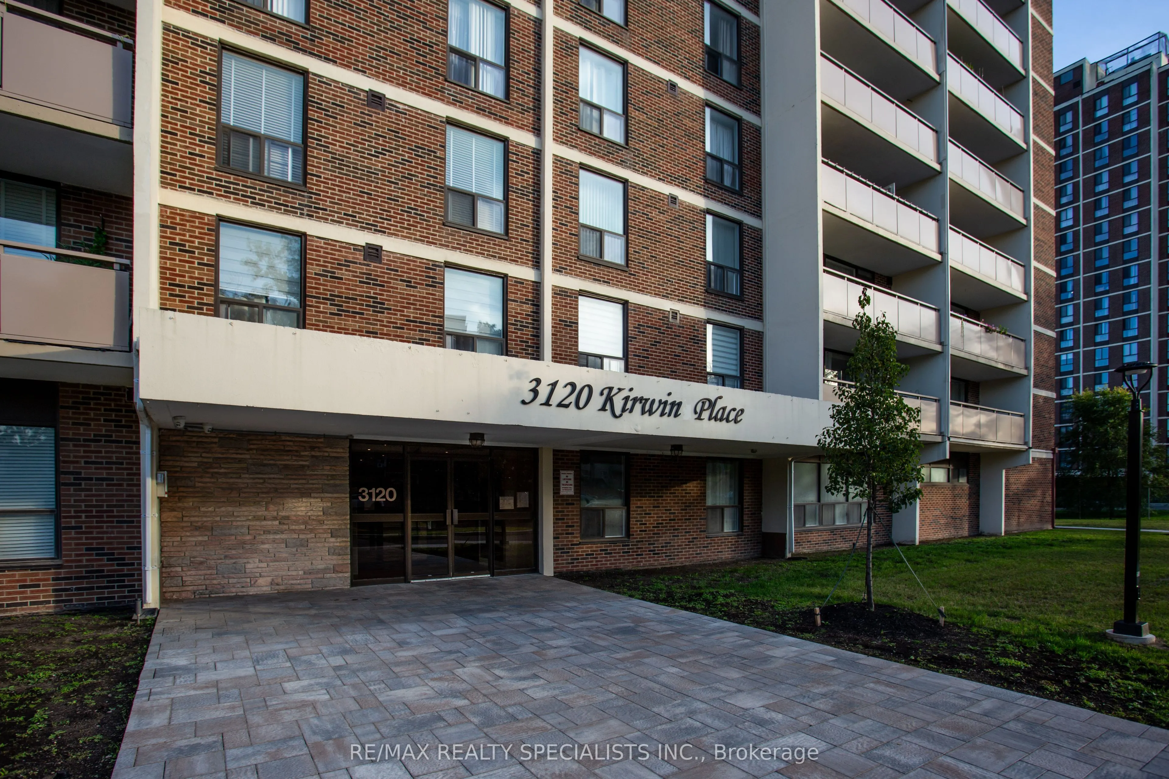 3120 Kirwin Avenue, #PH 6