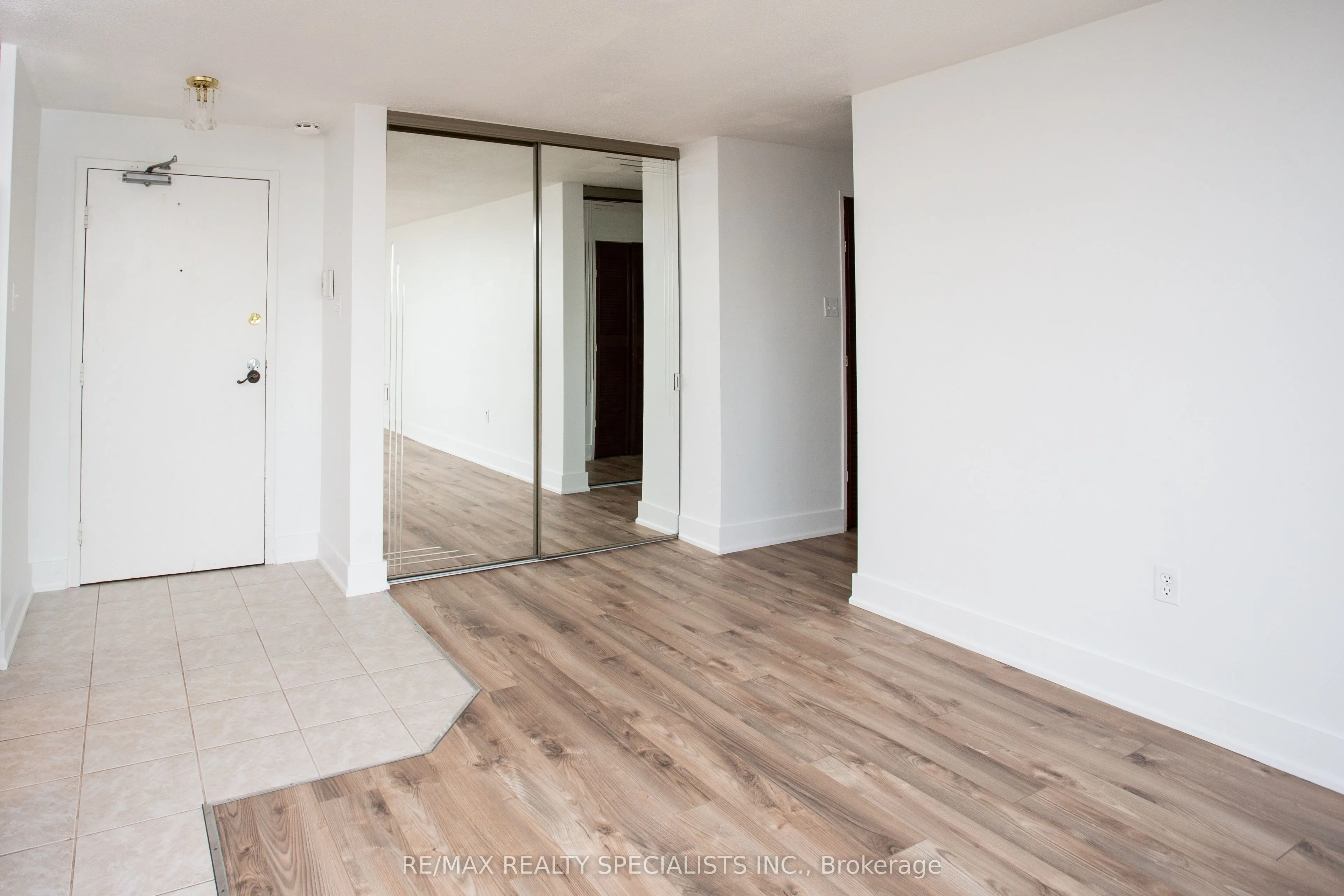 3120 Kirwin Avenue, #PH 6
