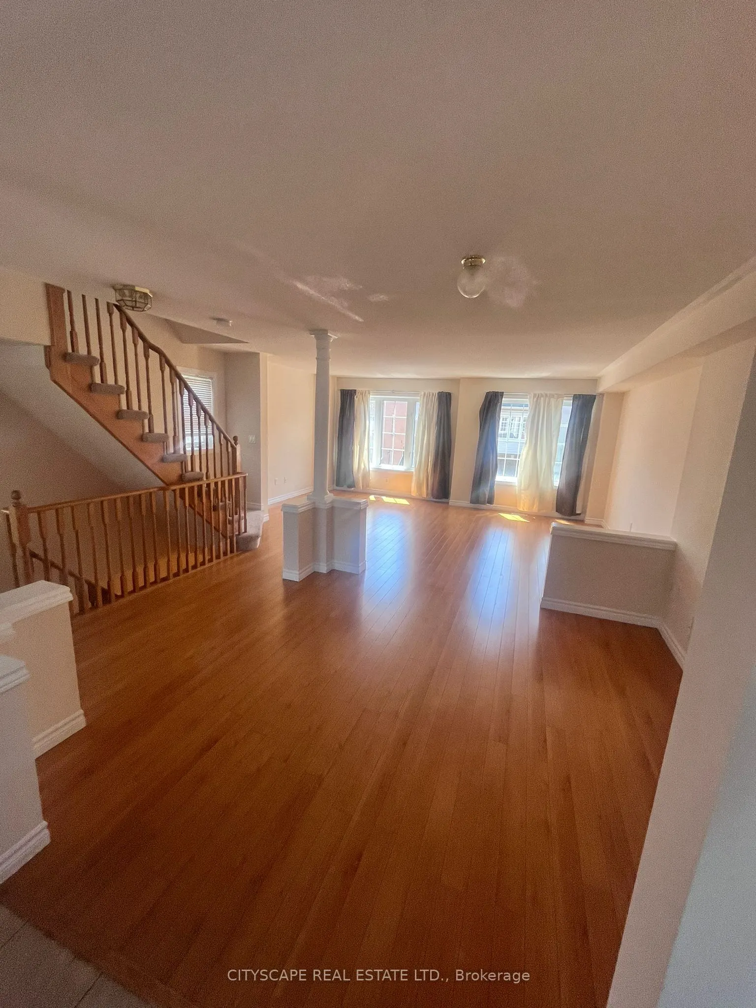 27 Frost King Lane