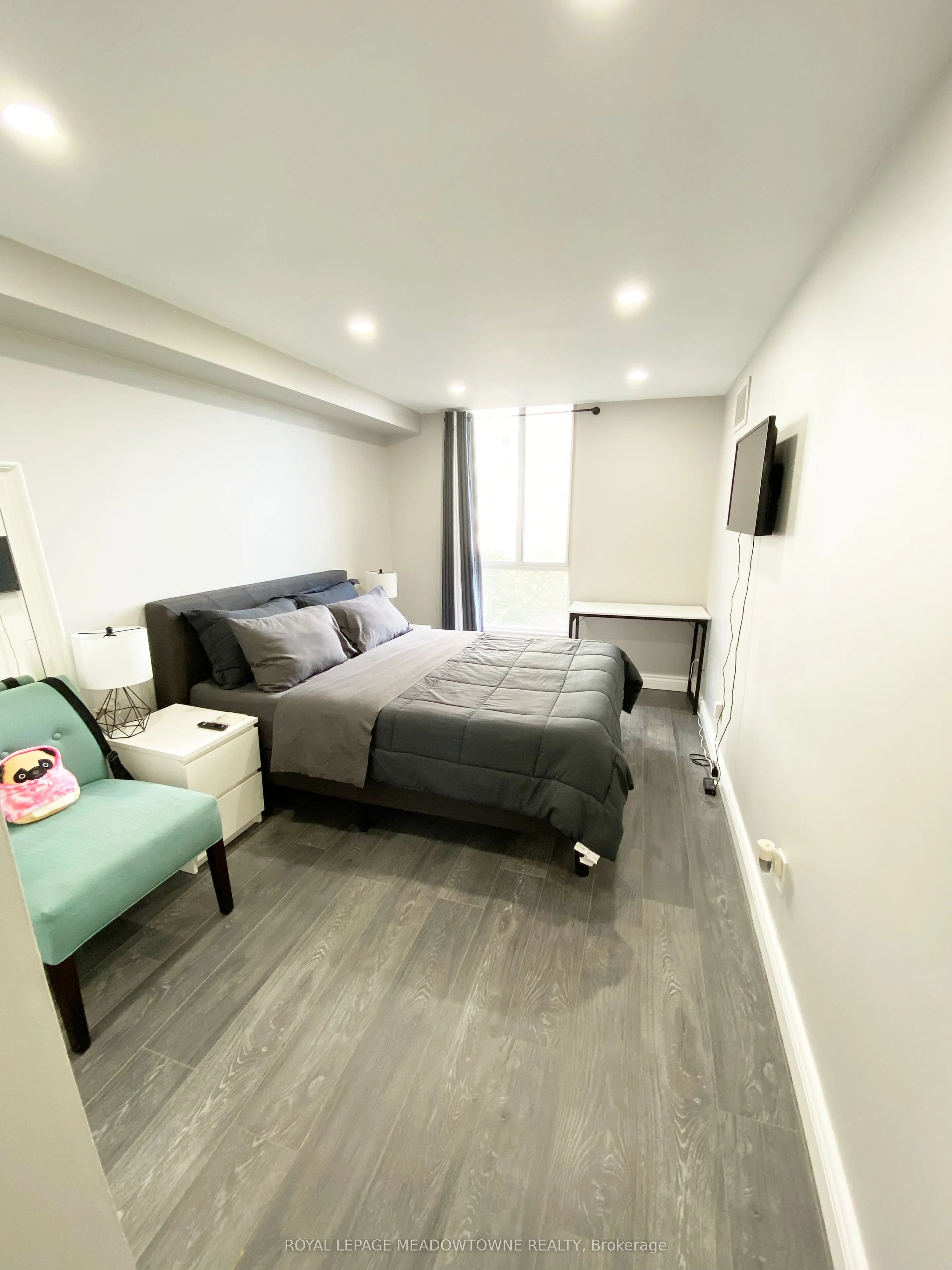 145 Hillcrest Avenue, #307