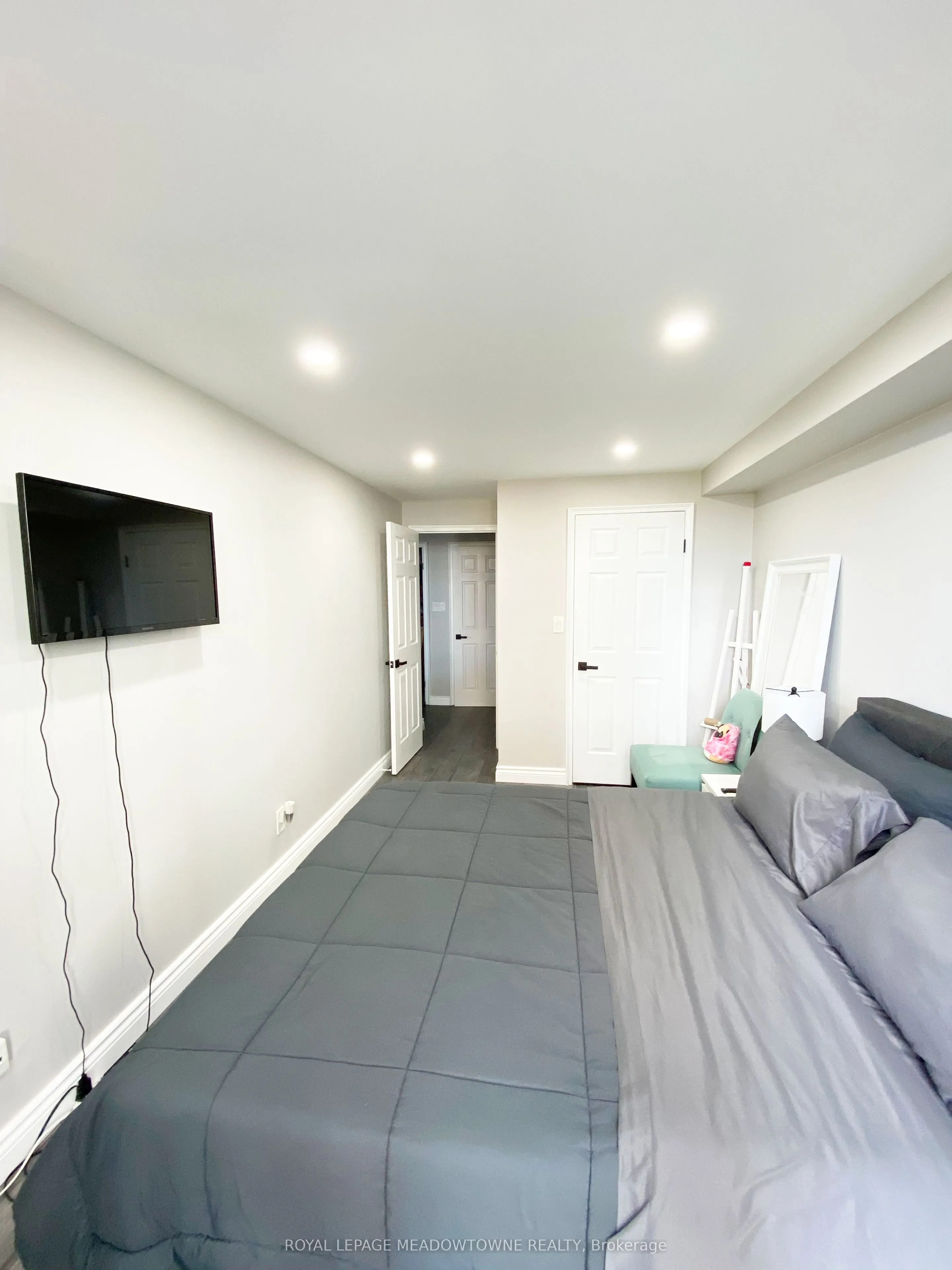 145 Hillcrest Avenue, #307