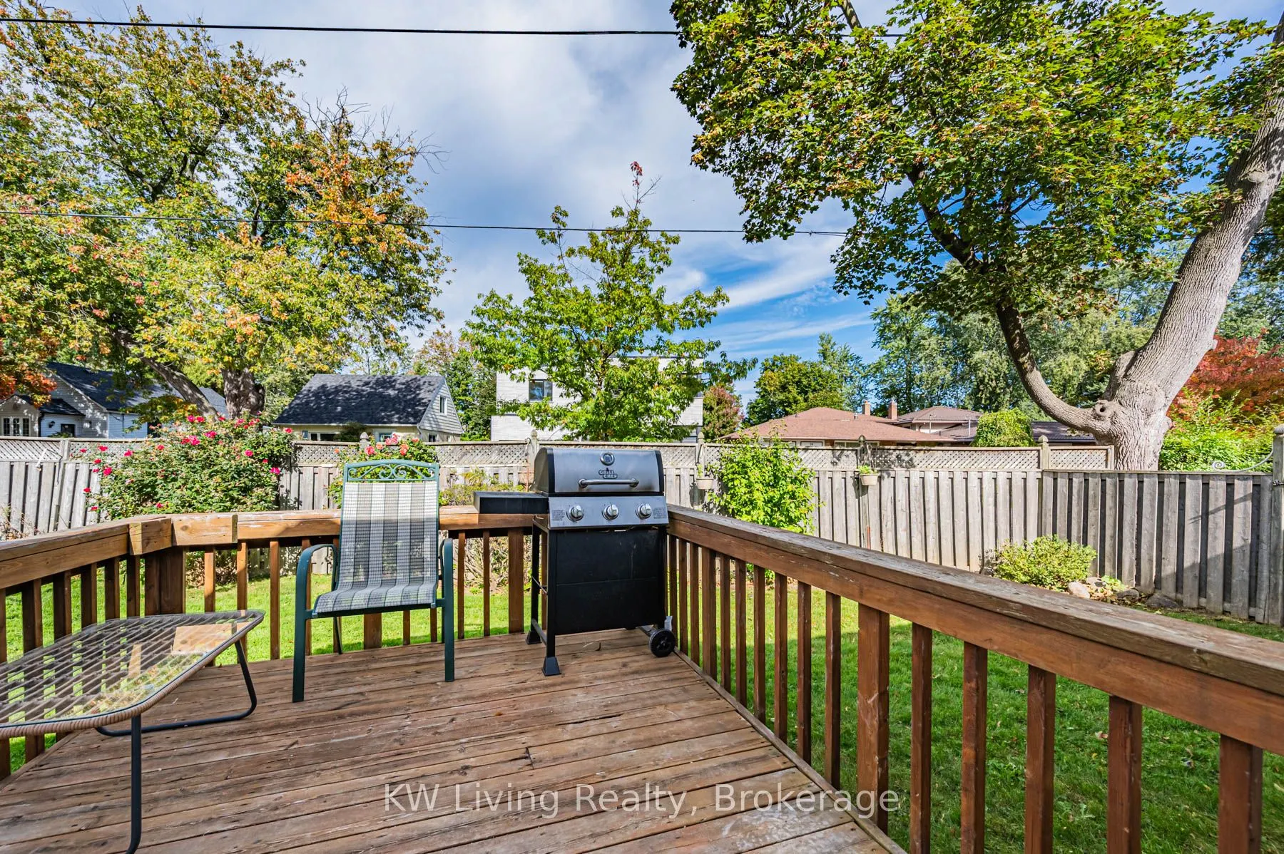 43 Maple Avenue S