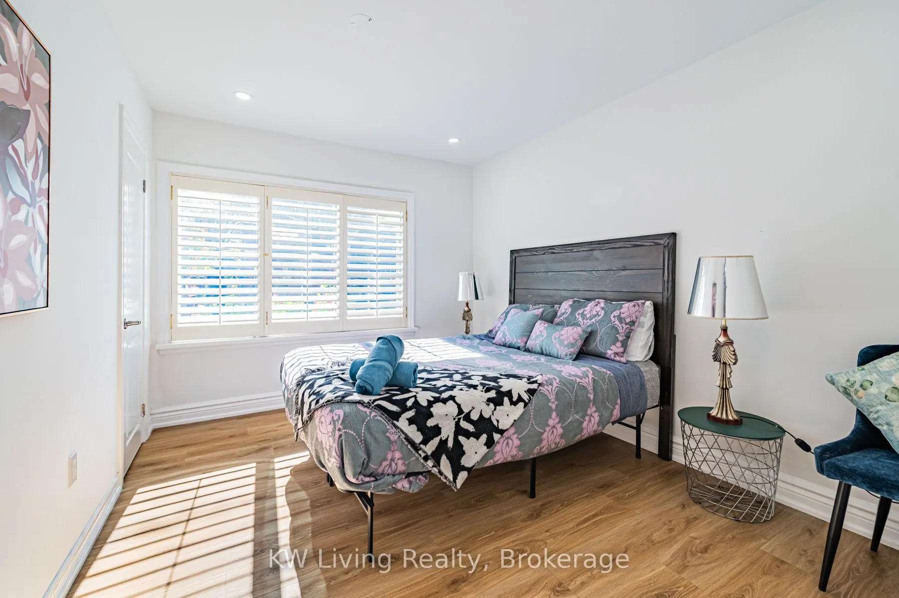 43 Maple Avenue S