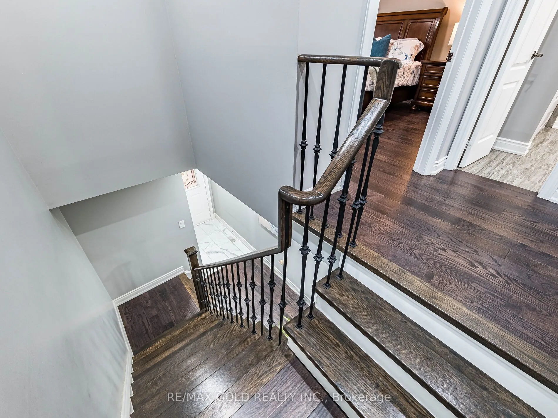 39 Tessler Crescent