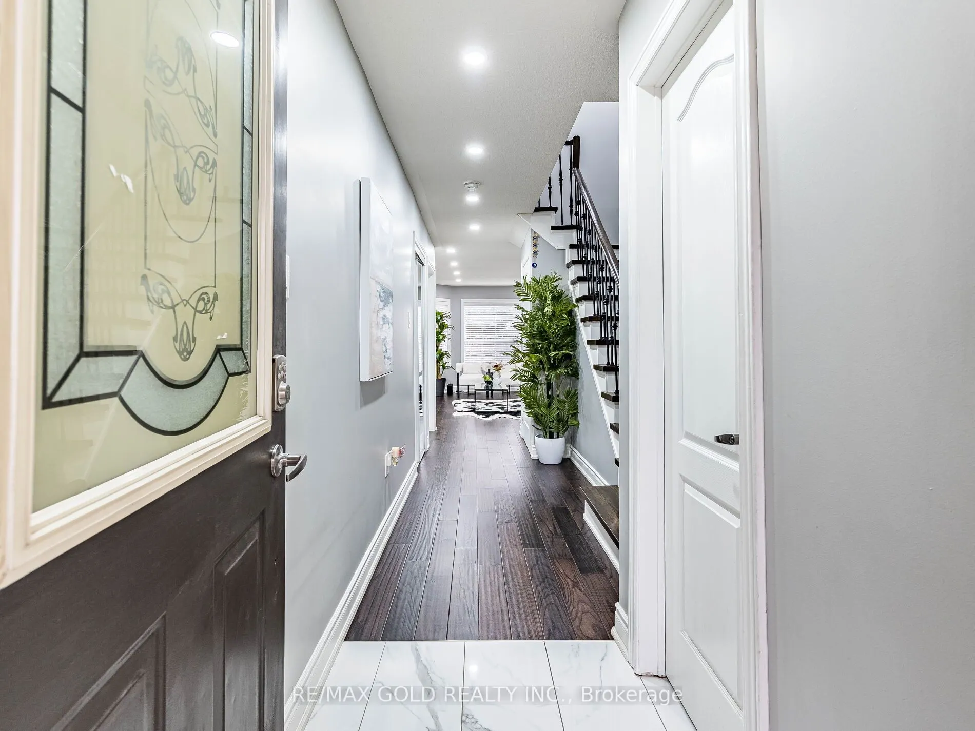 39 Tessler Crescent