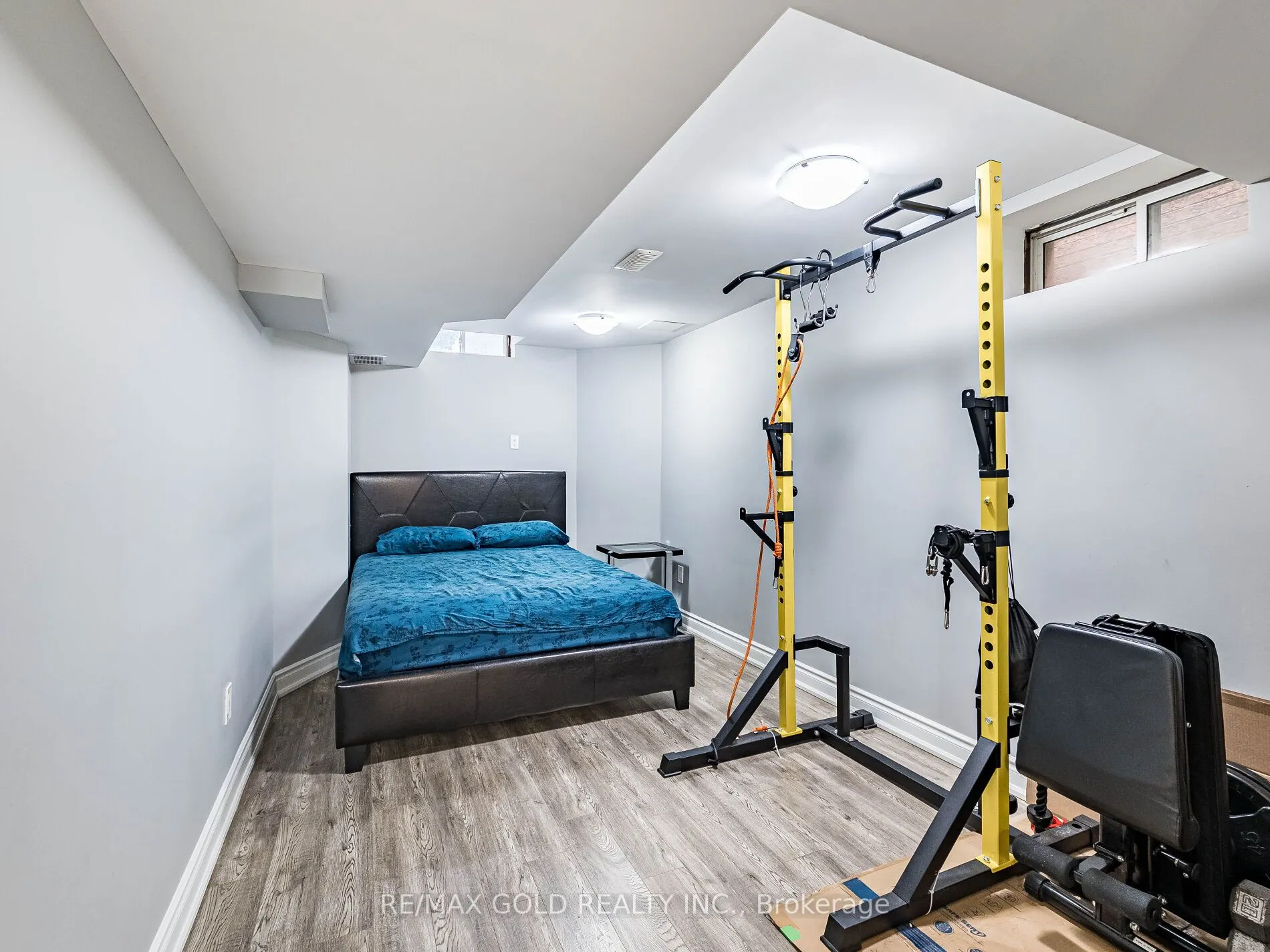 39 Tessler Crescent