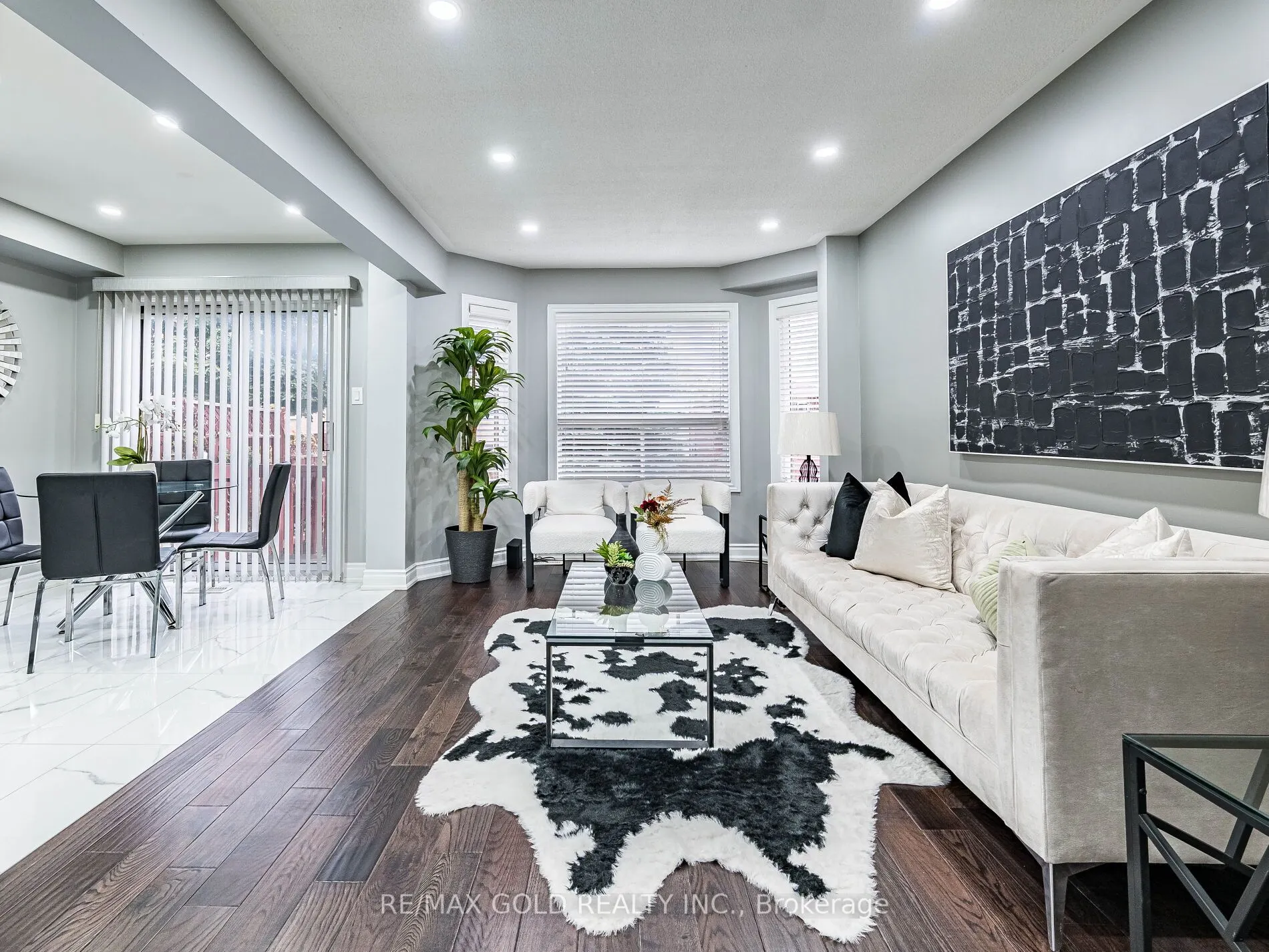 39 Tessler Crescent