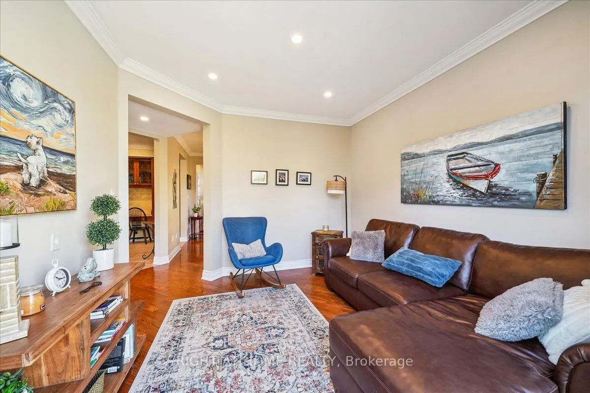 899 Pickersgill Crescent